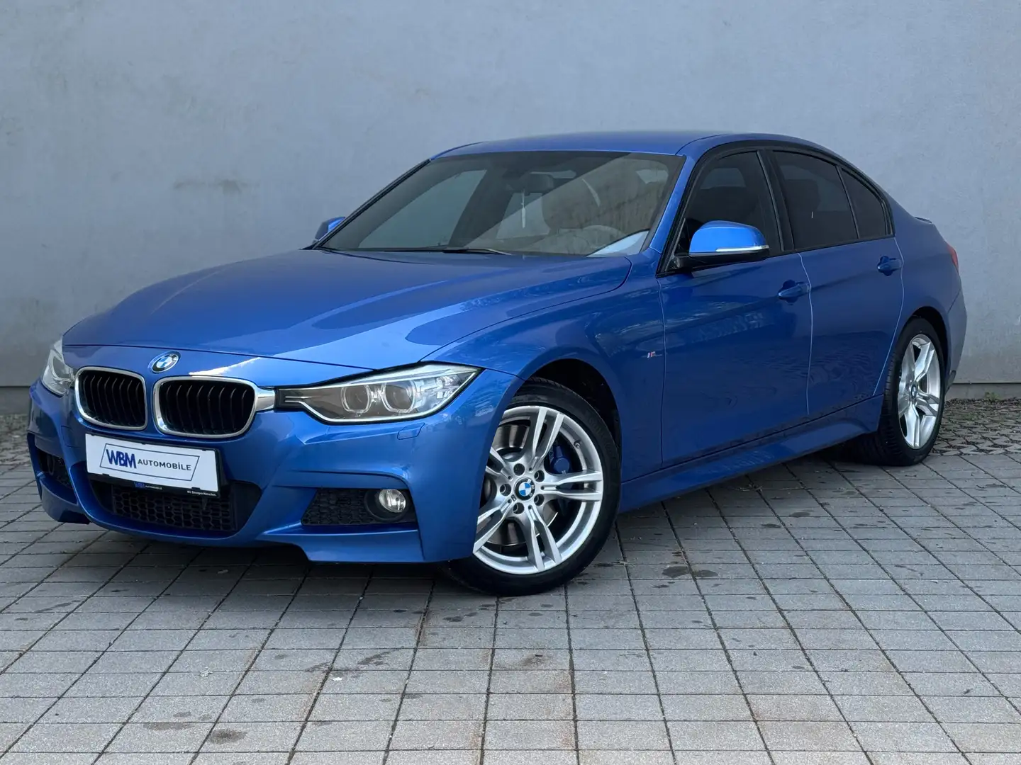 BMW 330 330d xDrive Lim. Aut. M-Paket/HeadUP/HarmanKardon Blau - 2