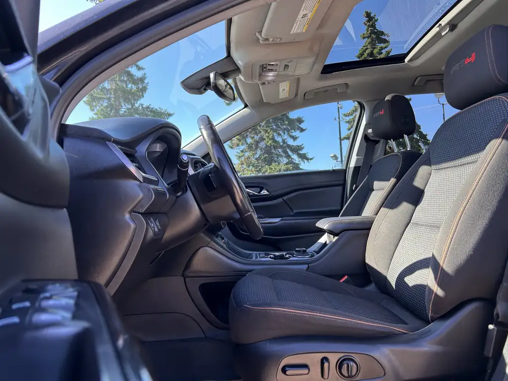 2020 GMC Acadia AT4 — photo 7