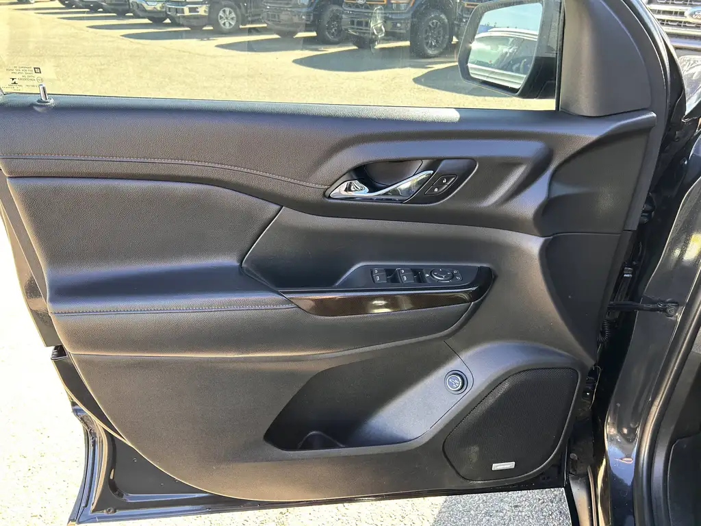 2020 GMC Acadia AT4 — photo 5