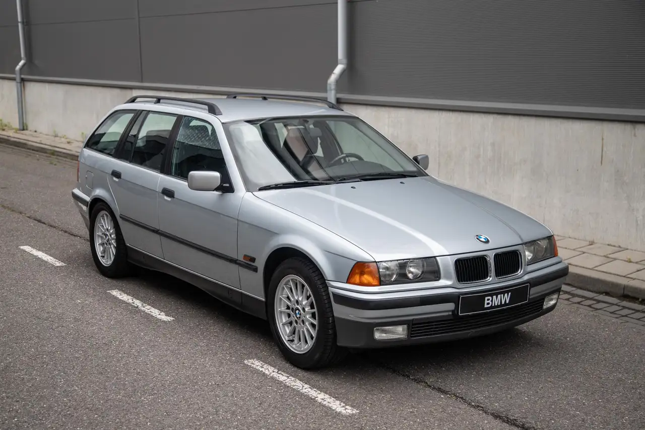 BMW 323 3-serie Touring 323i Comfort | Cruise Control | Hi, foto 6