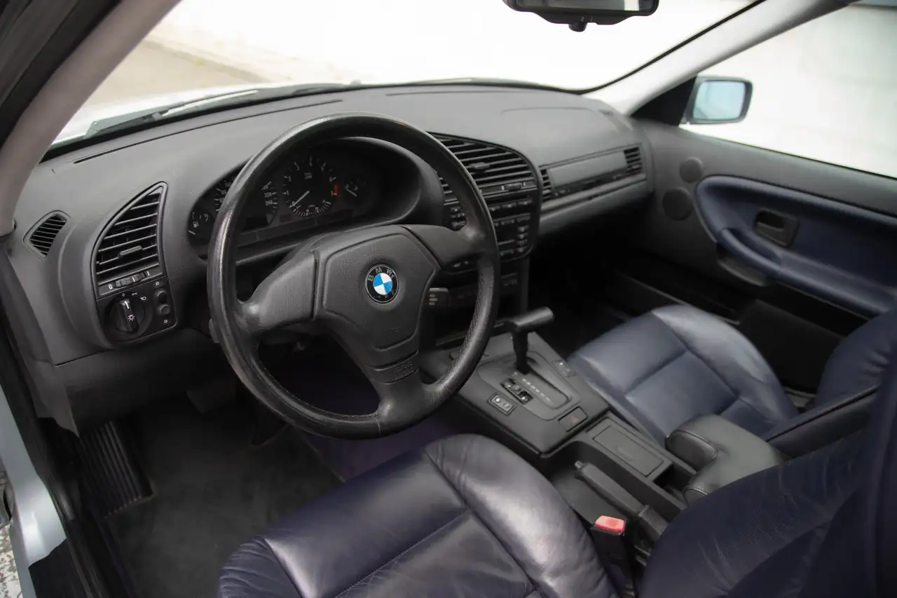 BMW 323 3-serie Touring 323i Comfort | Cruise Control | Hi, foto 4