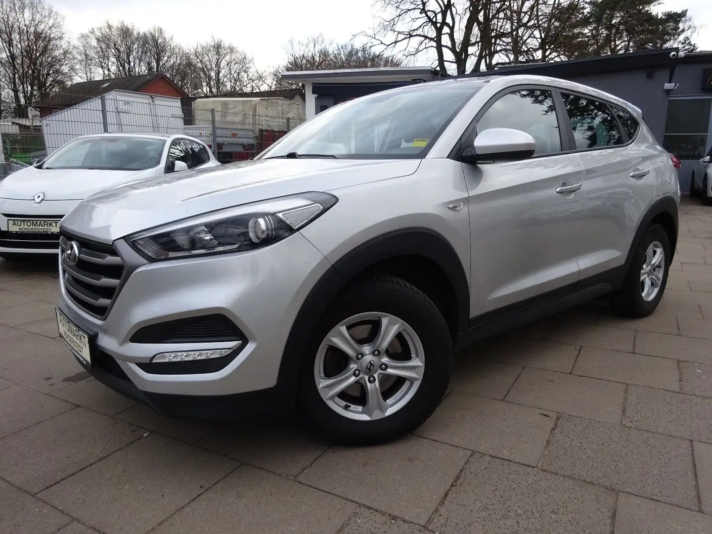 Hyundai TUCSON blue Classic 2WD/Klimaanlage/1-Hand/AHK Zilver - 1