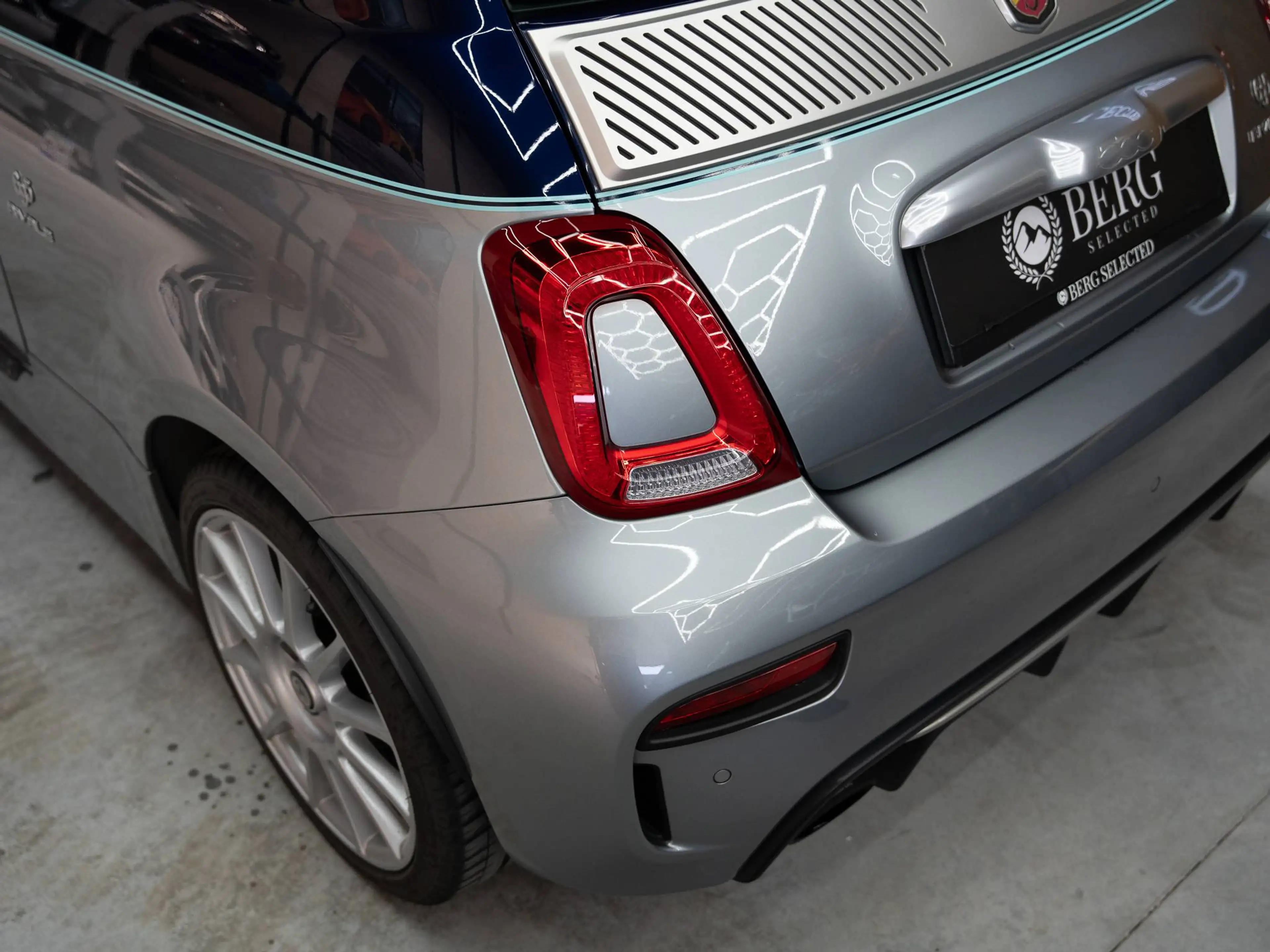 Abarth 695 Rivale | Pano | Coating | CarPlay | Wood Inlay | Akrapovic — photo 8