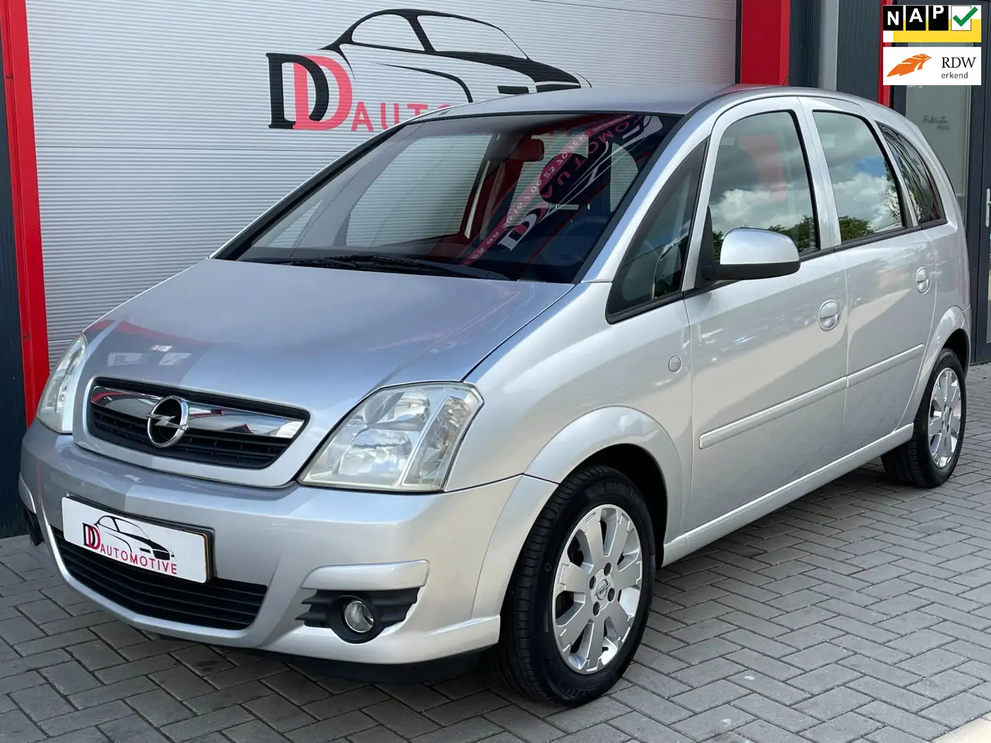 Opel Meriva 1.6-16V Cosmo CLIMA/ELEKPAKKET/RIJDT SUPER !! Grijs - 1