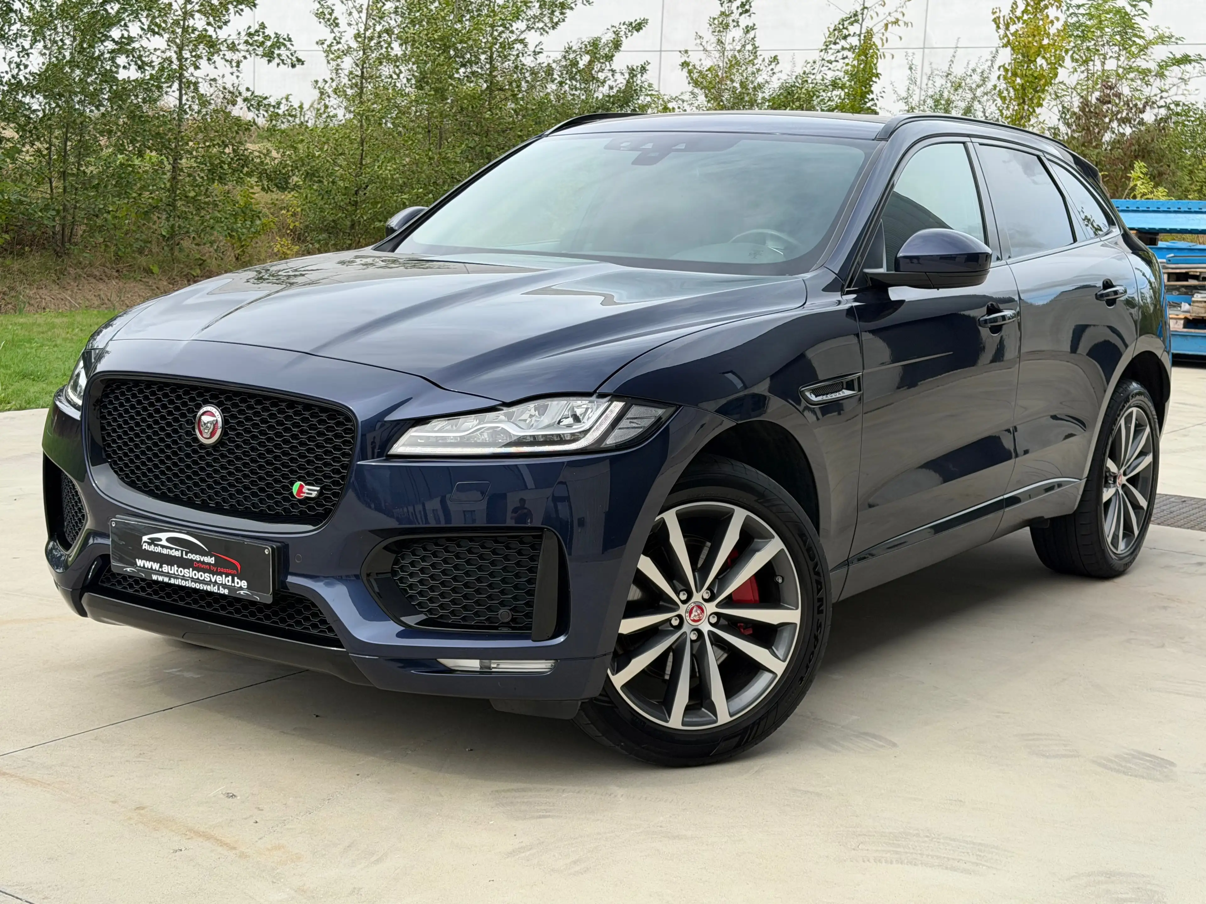 Jaguar F-Pace S 3.0 D V6 AWD Euro 6b/ PANO/ CAM/ CARPLAY/ TREKHAAK — photo 3