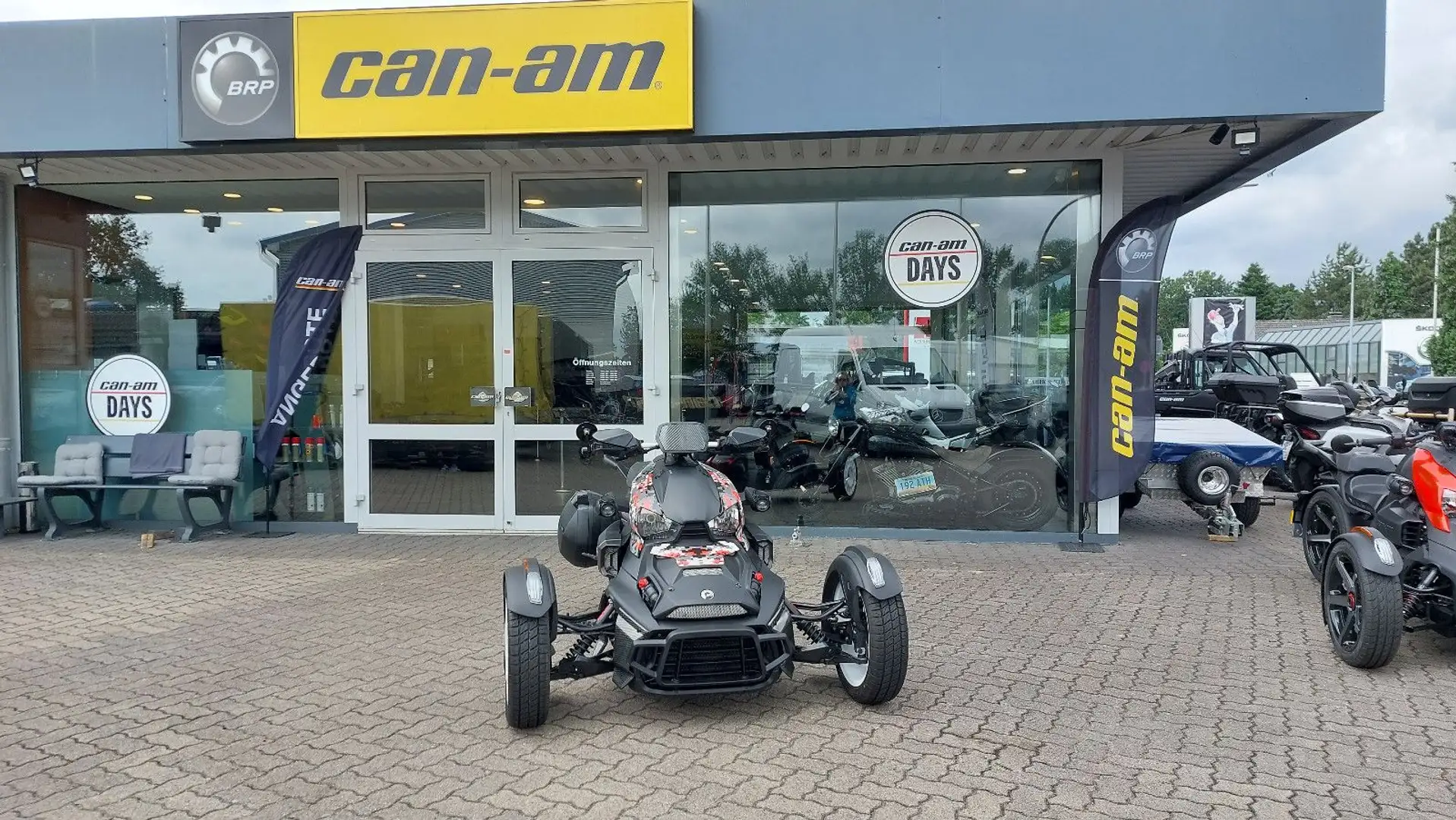 Can-Am Ryker 900 Rally + viel Zubehör Schwarz - 2