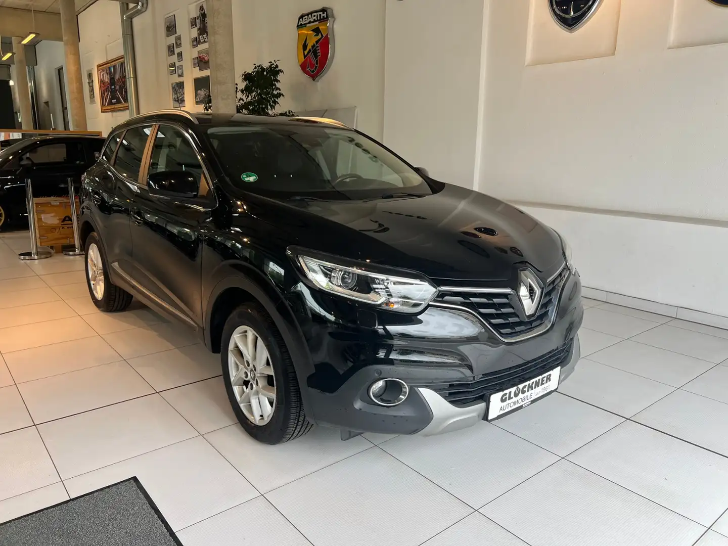Renault Kadjar 1.2 TCe 130 Life ENERGY crna - 2
