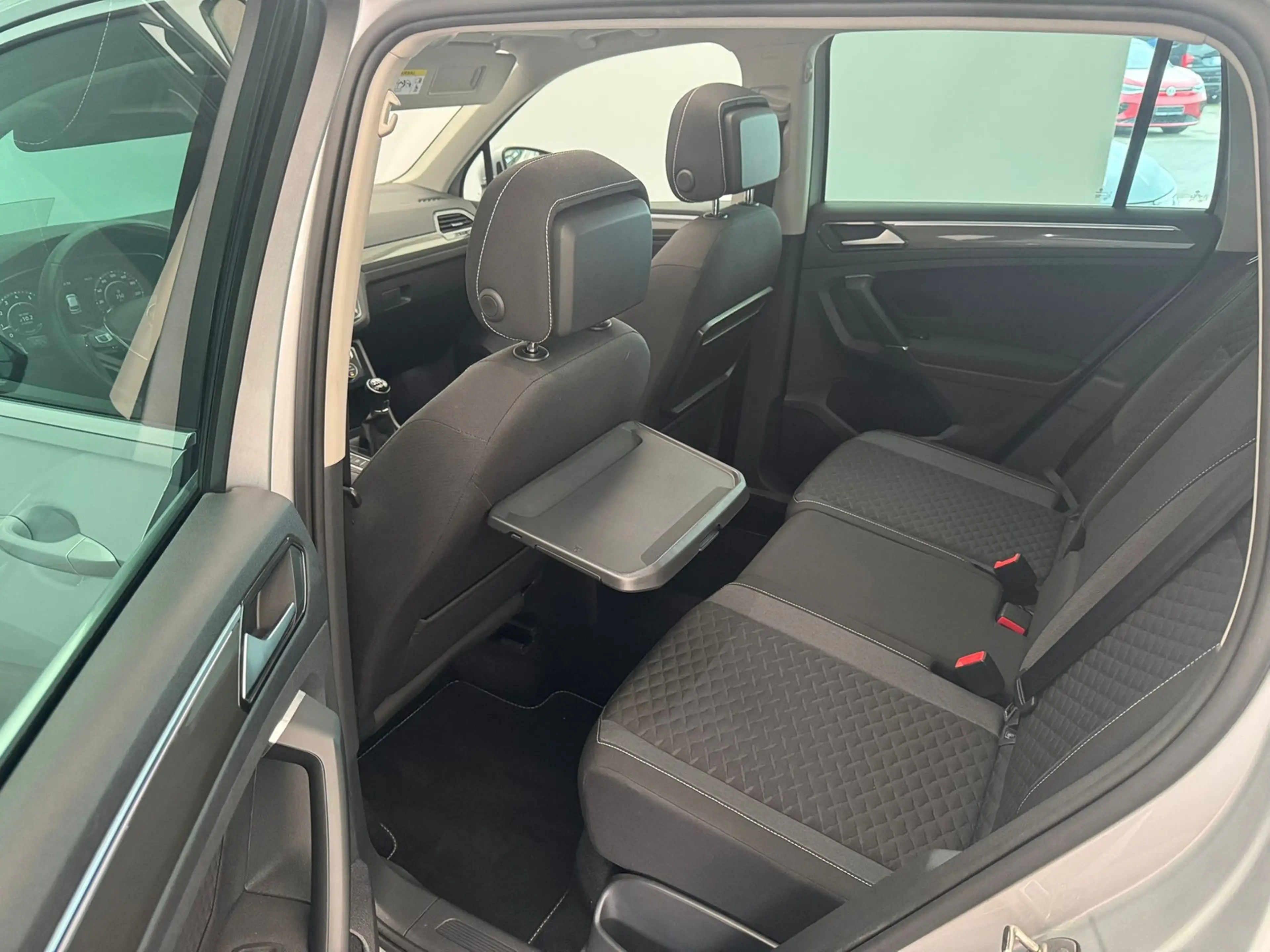 Volkswagen Tiguan Join 1.4TSI+AHK+PANO+HUD+APP+SIDE+SHZ-HINTEN — photo 14