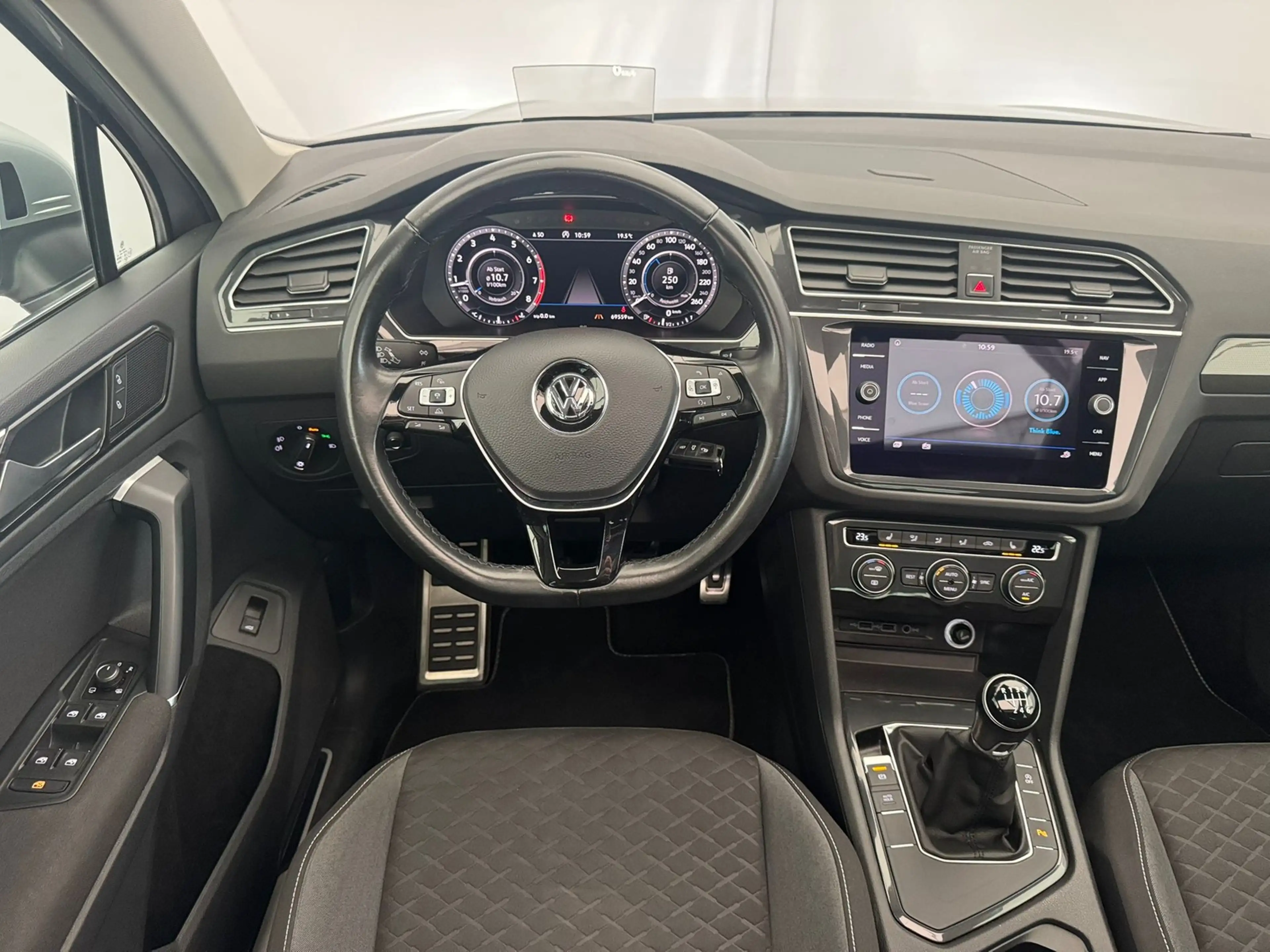 Volkswagen Tiguan Join 1.4TSI+AHK+PANO+HUD+APP+SIDE+SHZ-HINTEN — photo 13