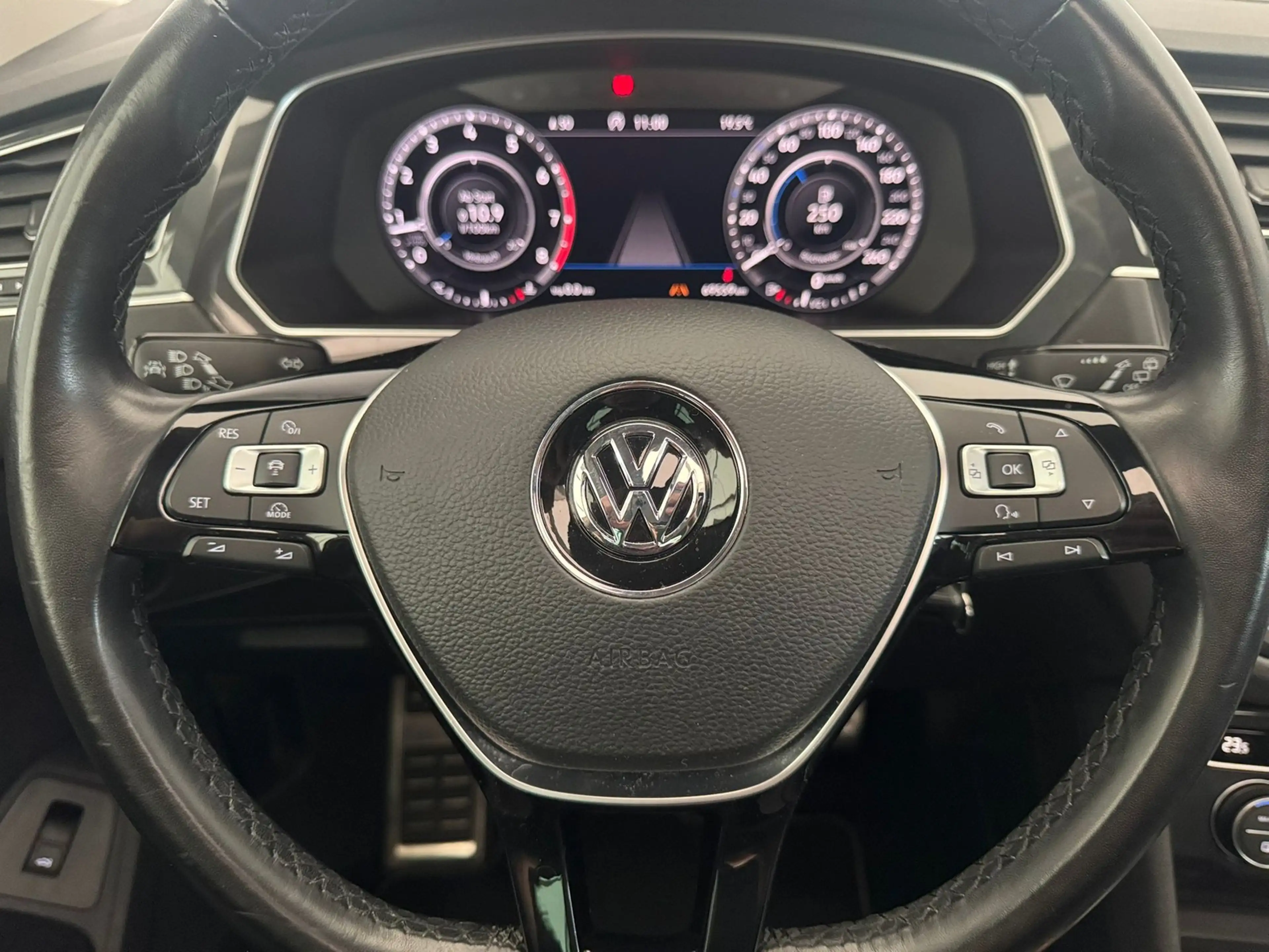 Volkswagen Tiguan Join 1.4TSI+AHK+PANO+HUD+APP+SIDE+SHZ-HINTEN — photo 8