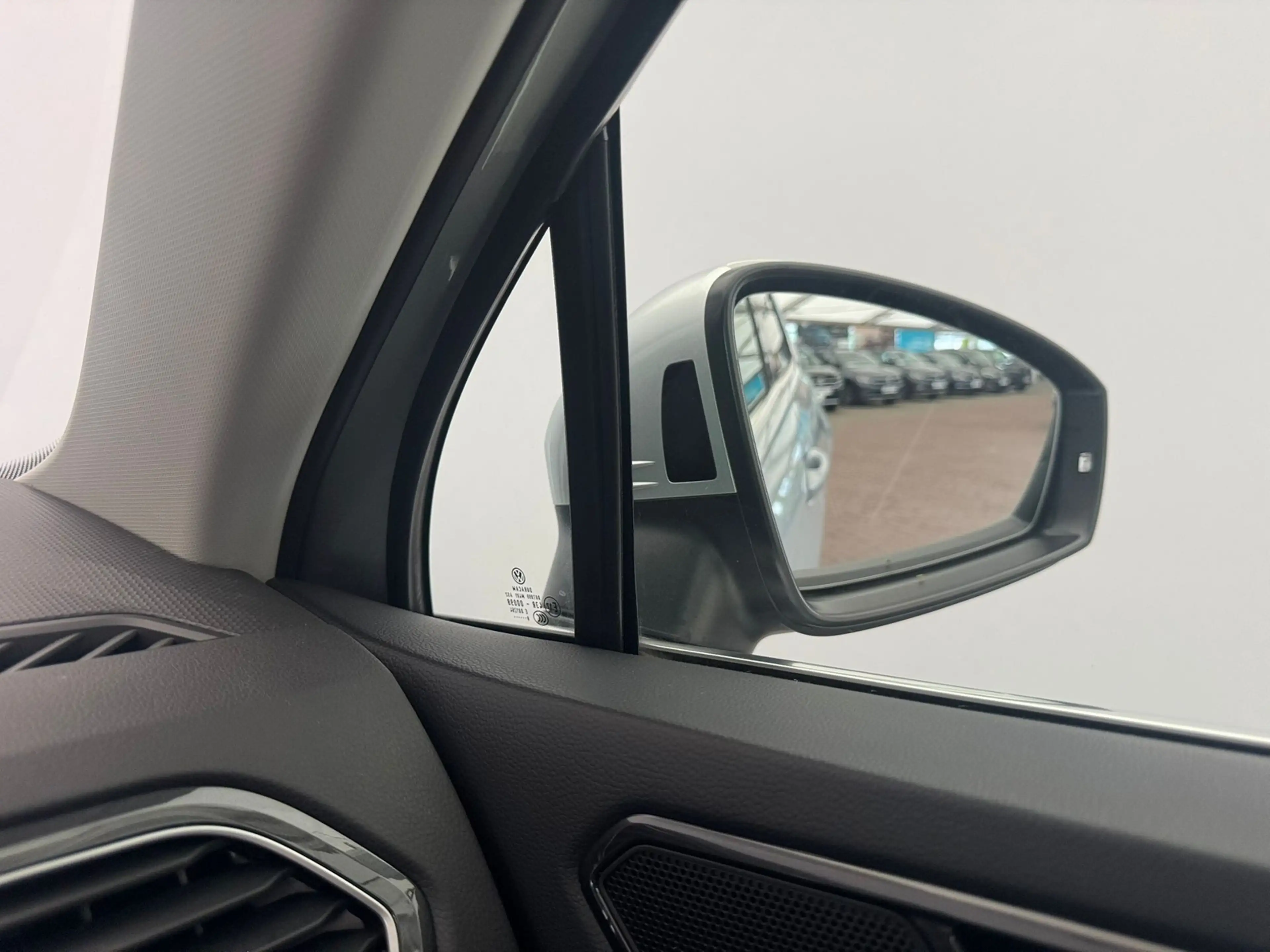 Volkswagen Tiguan Join 1.4TSI+AHK+PANO+HUD+APP+SIDE+SHZ-HINTEN — photo 7