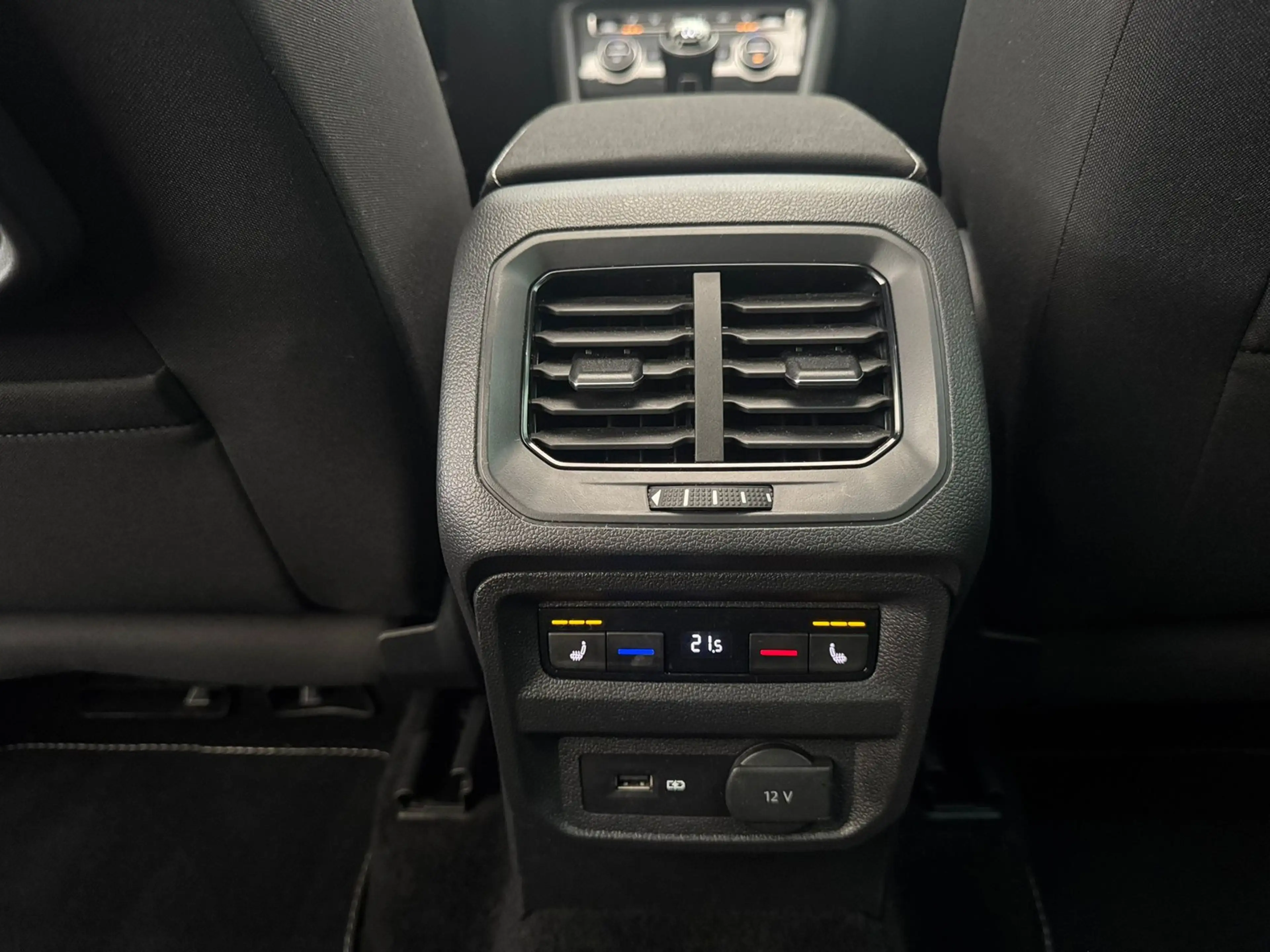 Volkswagen Tiguan Join 1.4TSI+AHK+PANO+HUD+APP+SIDE+SHZ-HINTEN — photo 15