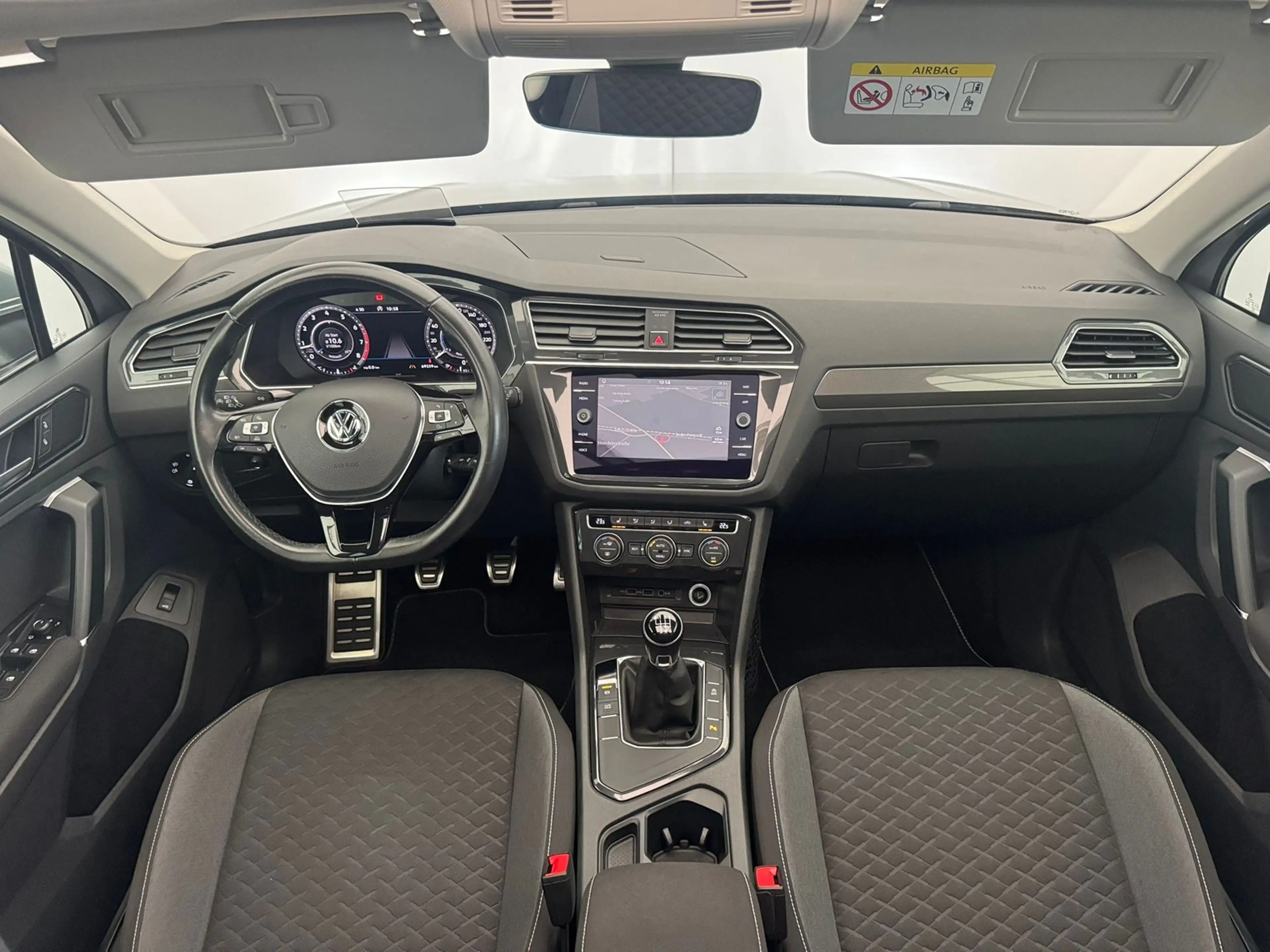 Volkswagen Tiguan Join 1.4TSI+AHK+PANO+HUD+APP+SIDE+SHZ-HINTEN — photo 2