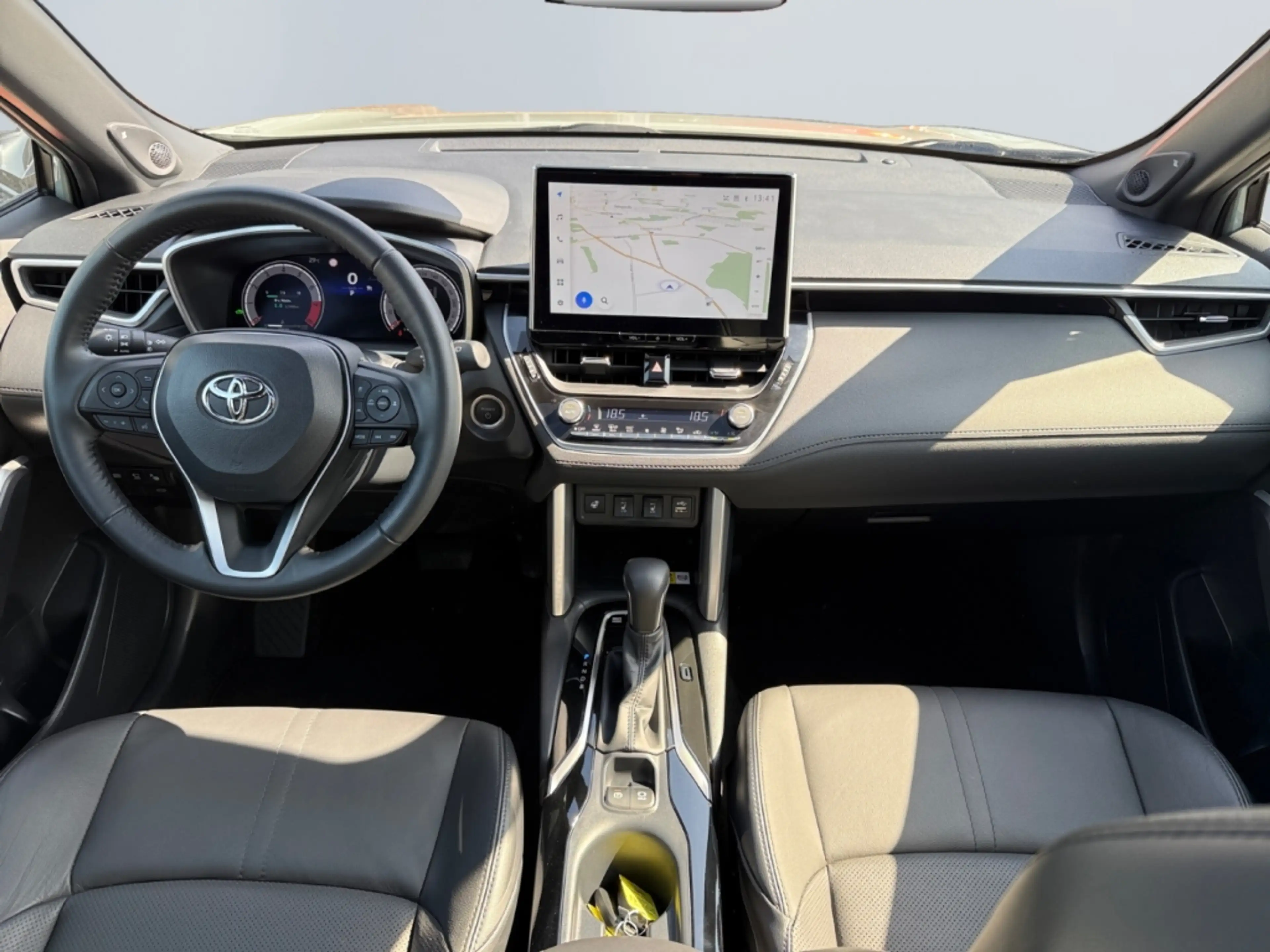 Toyota Corolla Cross 2.0 Hybrid AWD Lounge *Pano*360*JBL* — photo 11