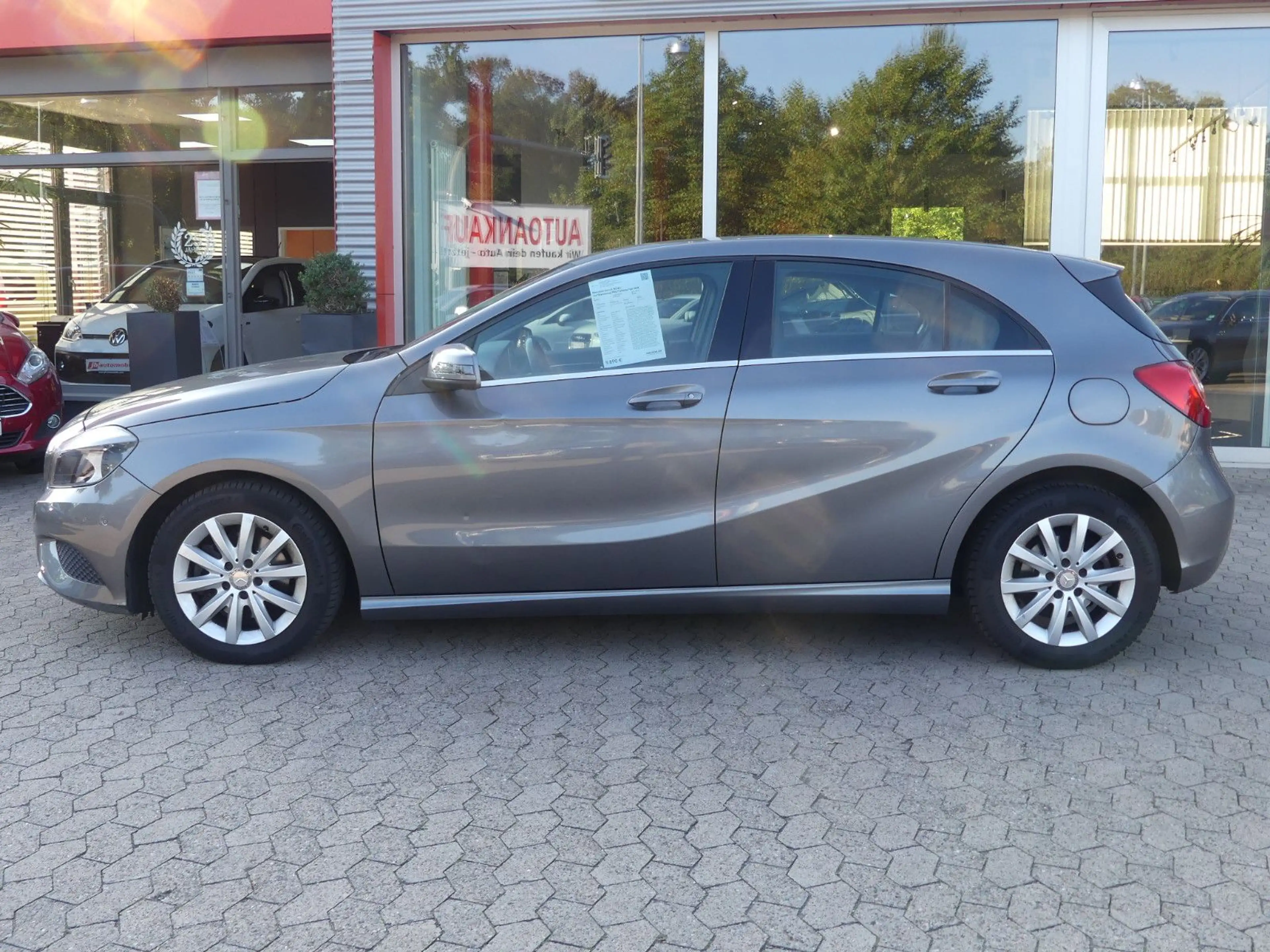 Mercedes-Benz A 180 Klima*Sitzheizung*PDC*Teilleder*ab 149€ — photo 3