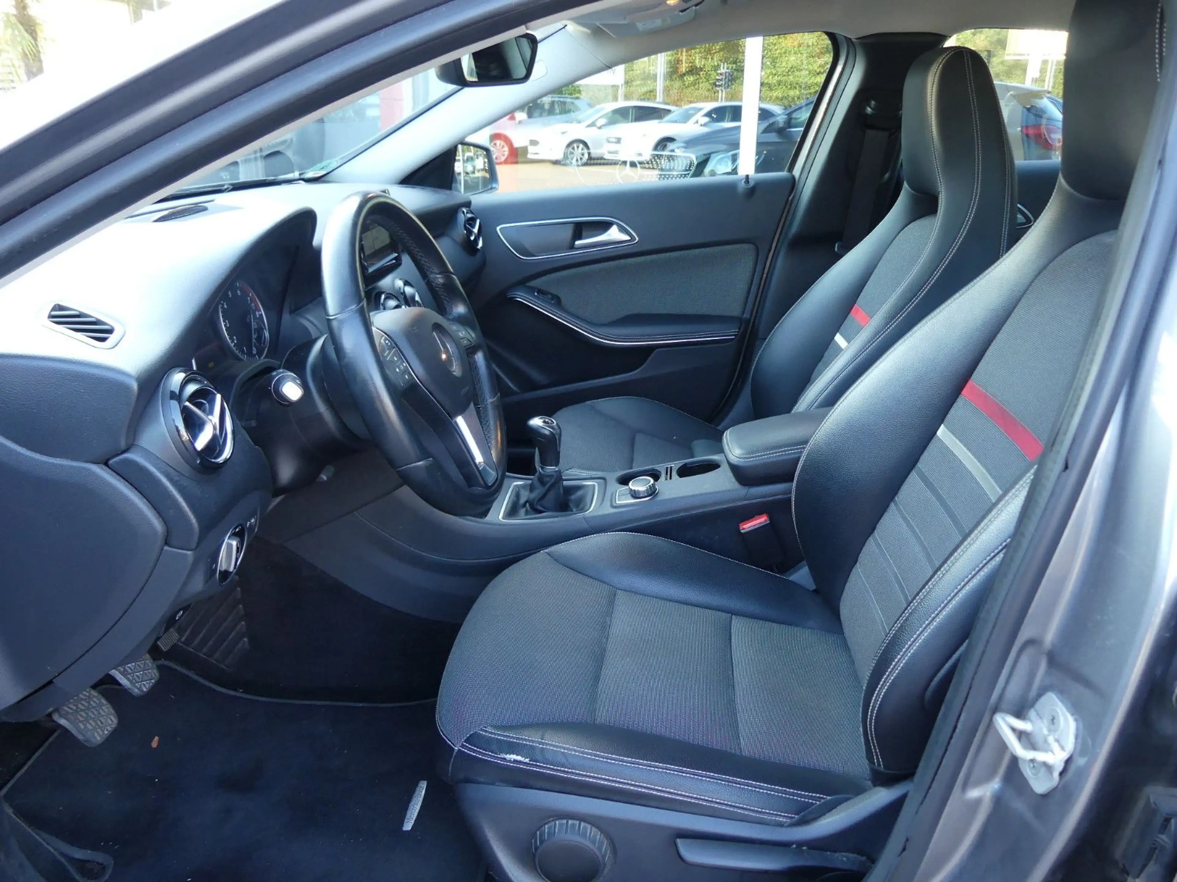 Mercedes-Benz A 180 Klima*Sitzheizung*PDC*Teilleder*ab 149€ — photo 10