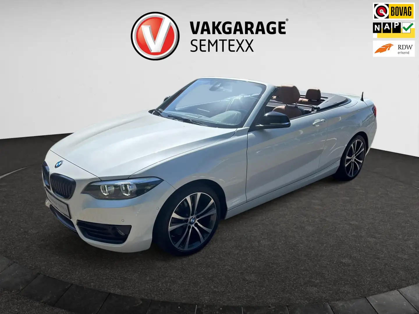 BMW 220 2-serie Cabrio 220i High Executive Edition | Cabri Wit - 1