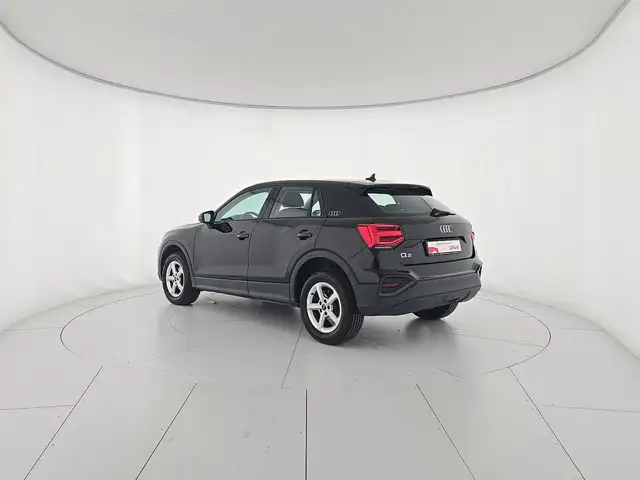 Audi Q2 view 3