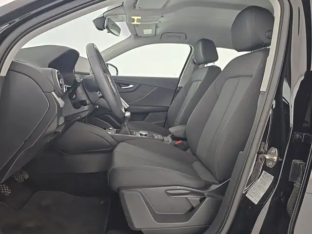 Audi Q2 view 10
