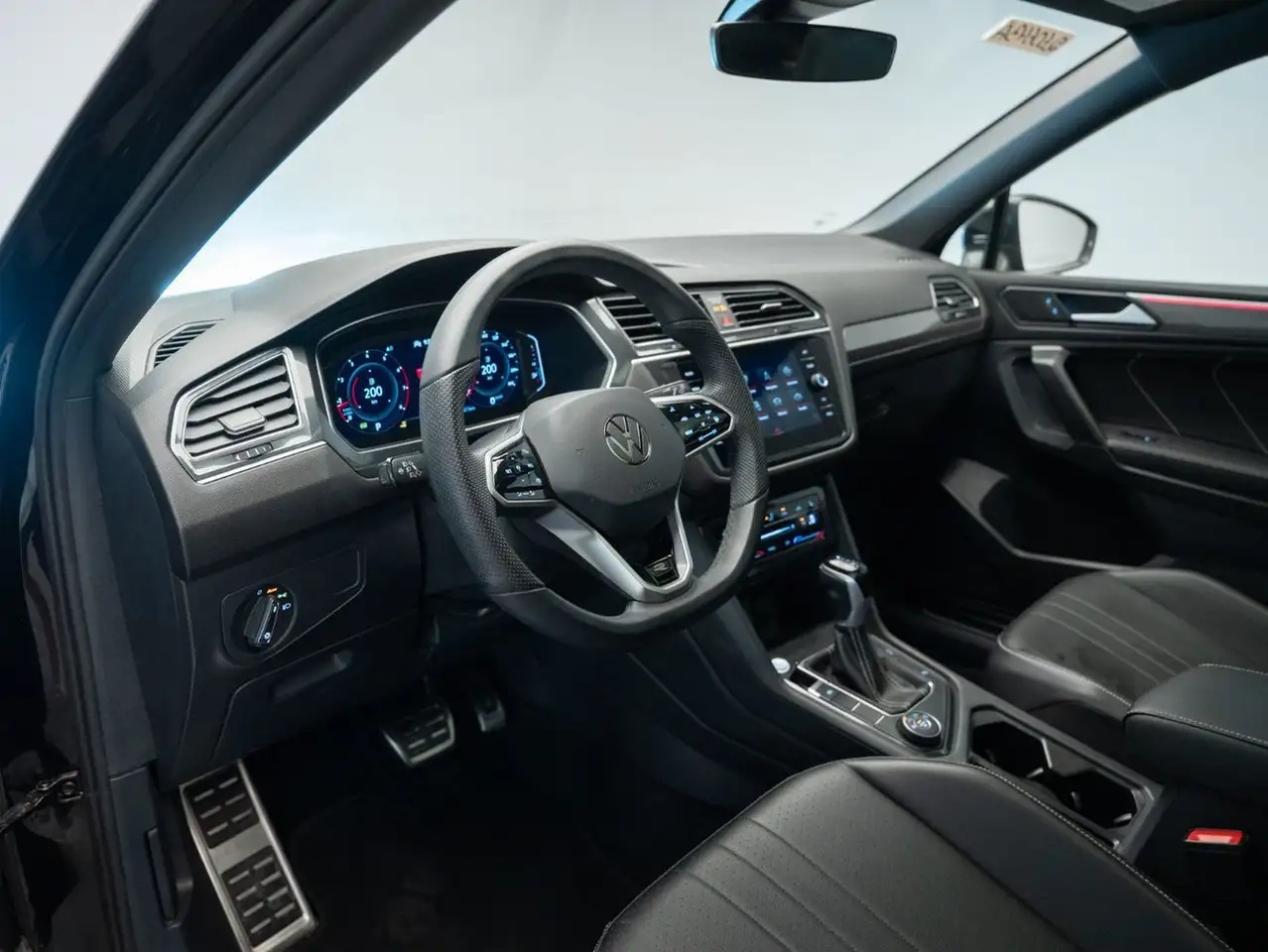 Volkswagen Tiguan photo Volkswagen Tiguan