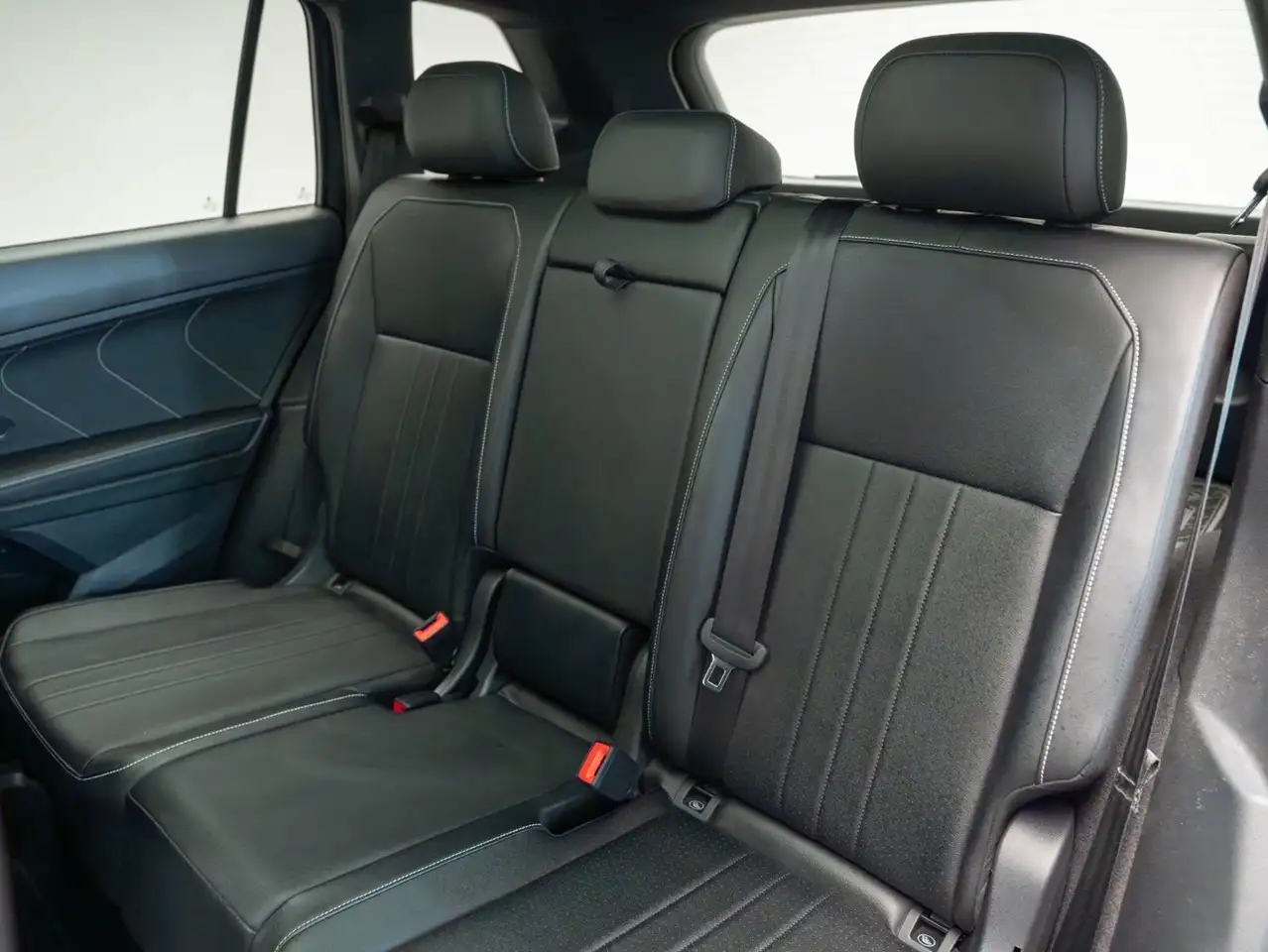 Volkswagen Tiguan photo Volkswagen Tiguan