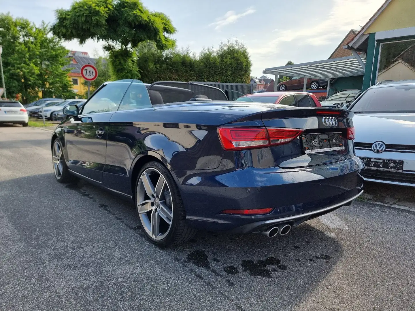 Audi A3 Cabrio 2.0TDI S-tr. NAVI+XENON+AHK+NACKENHEIZ Blau - 2