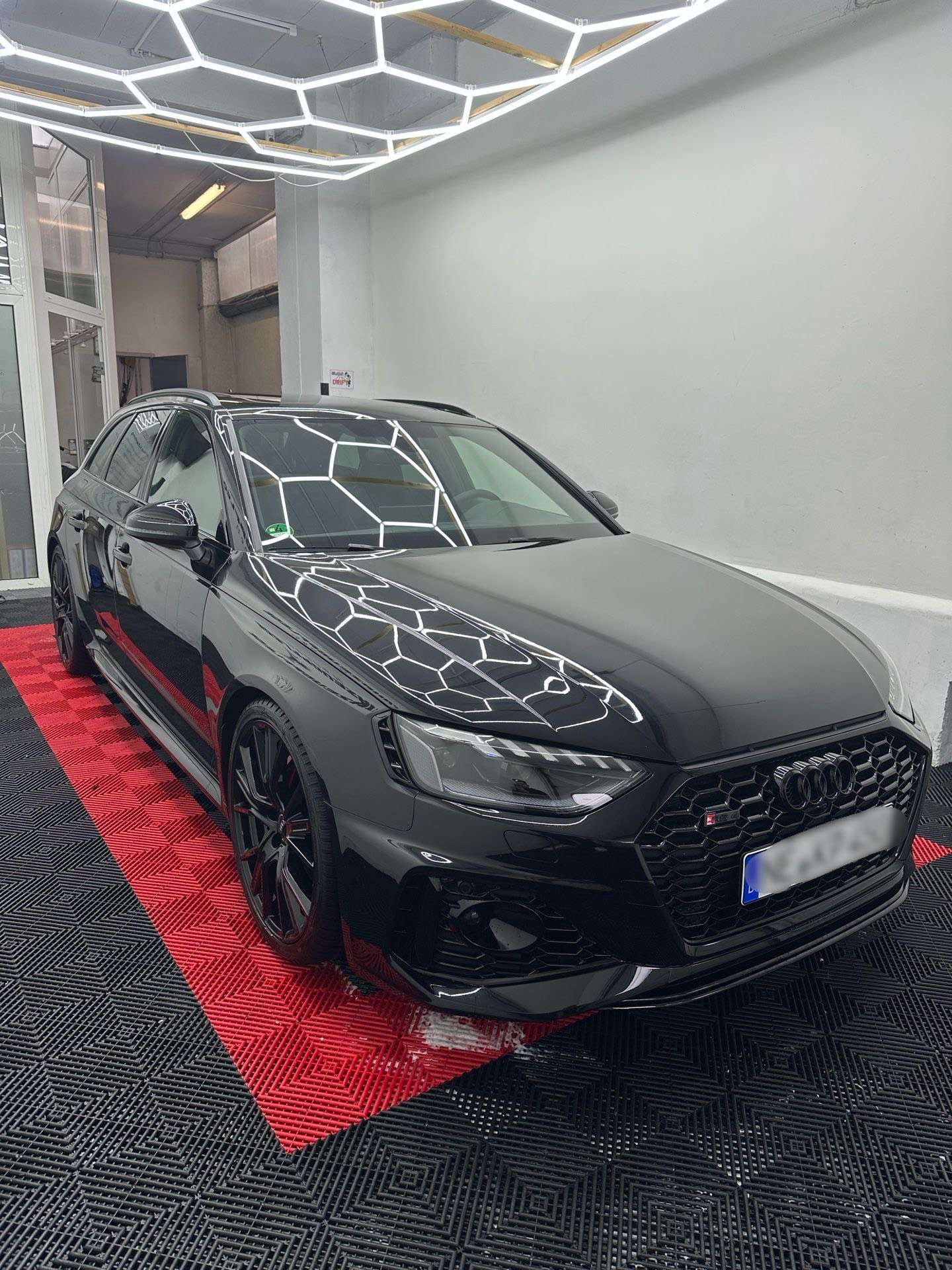 Second hand Audi Rs4 2.9