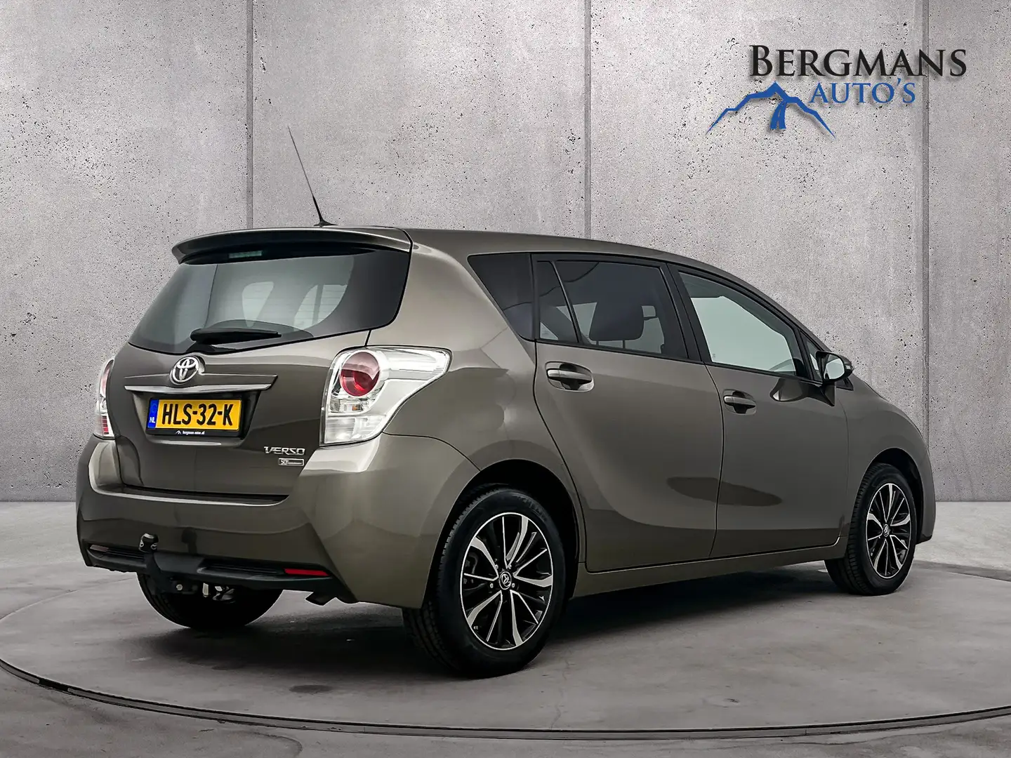 Toyota Verso 1.6 VVT-i Dynamic // 1e EIGENAAR // NAVI // CAMERA Grijs - 2