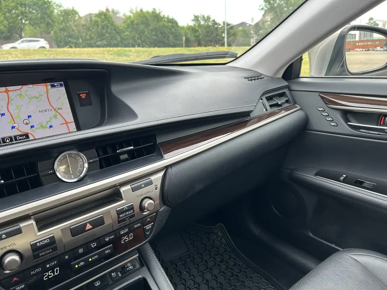 Lexus ES снимка Lexus ES