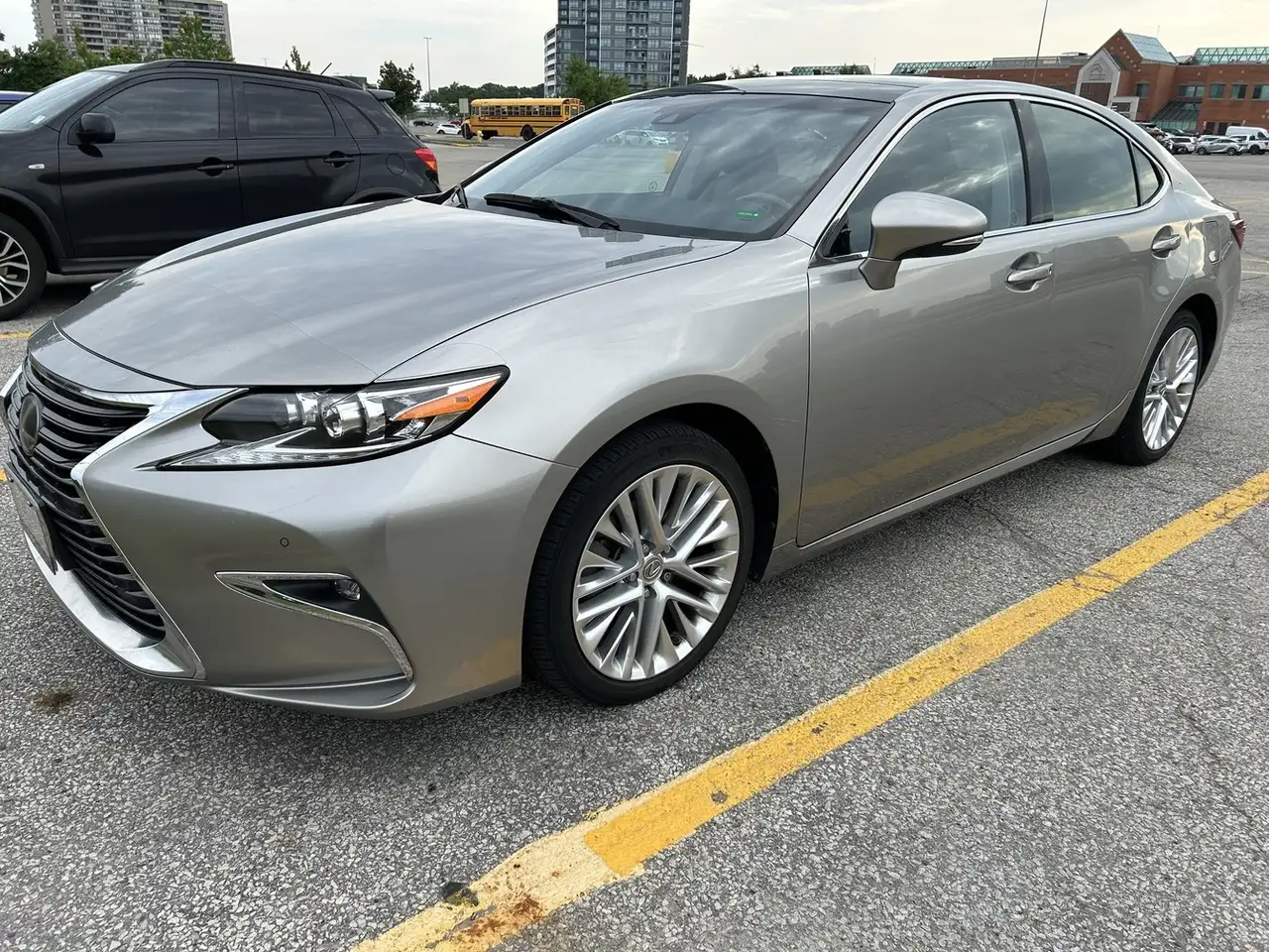 2016 Lexus ES