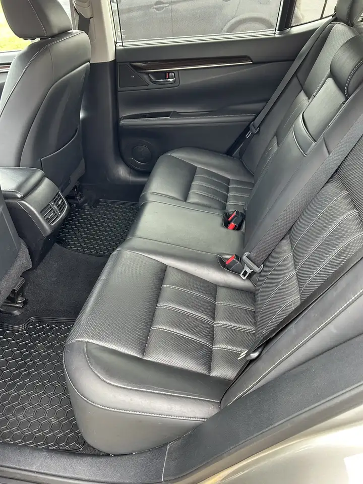 Lexus ES снимка Lexus ES