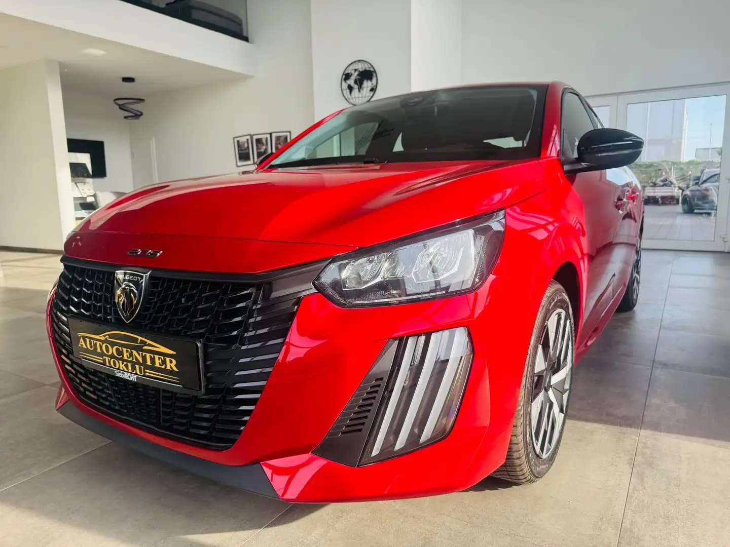 Peugeot 208 1.2 Active Navi Tempomat Červená - 1