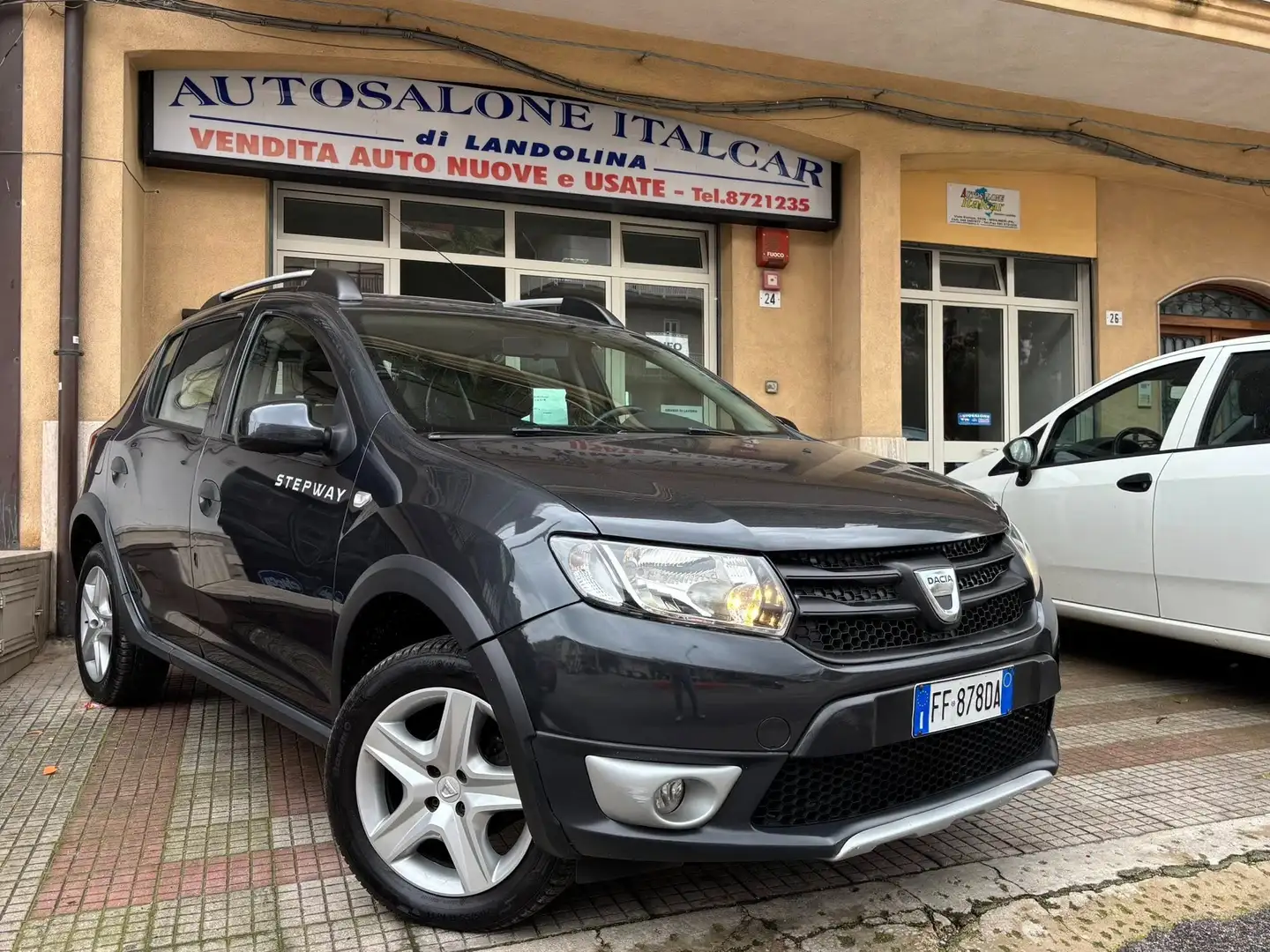 Dacia Sandero Sandero Stepway 1.5 dci (prestige) s Gris - 1