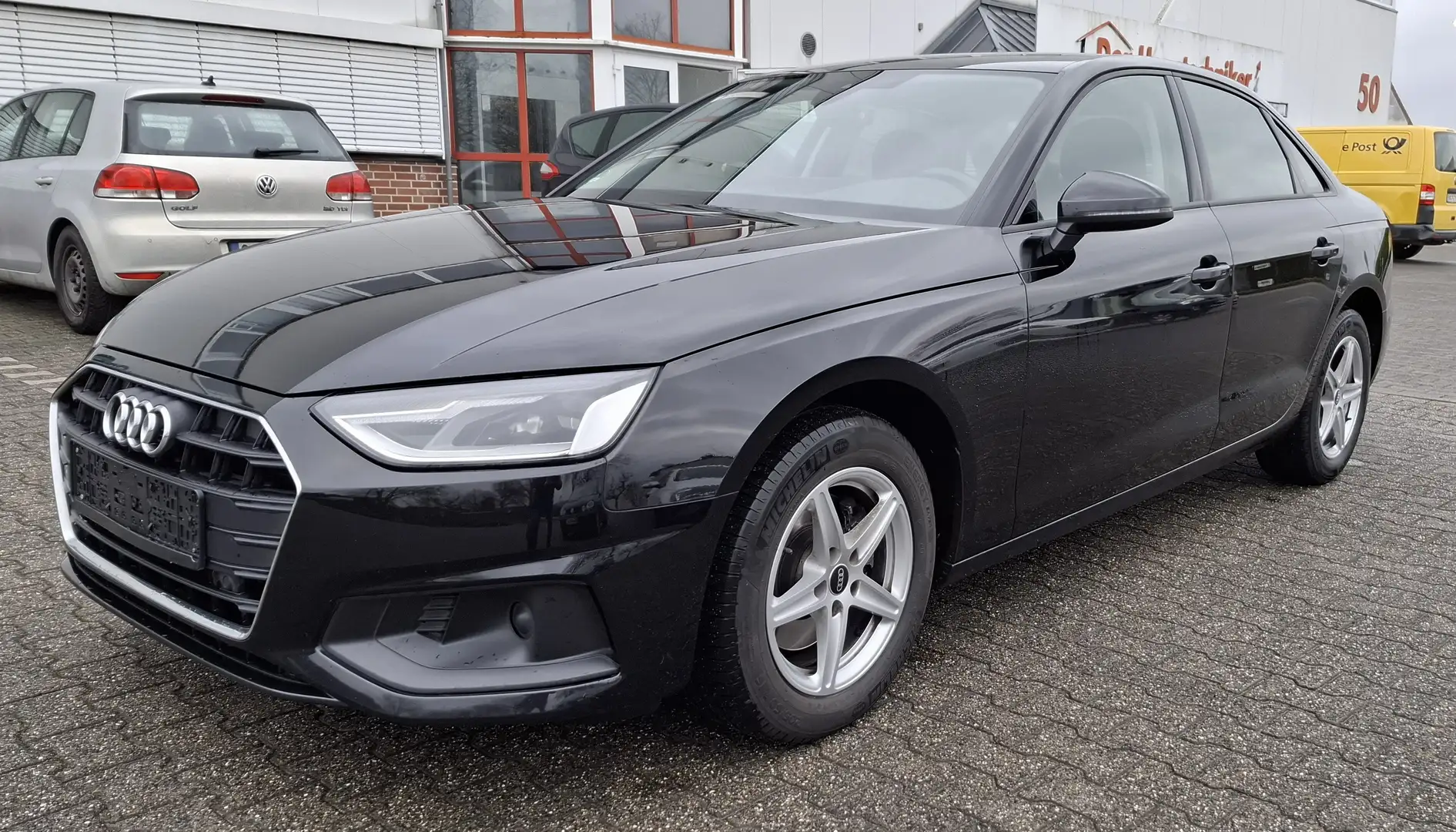Audi A4 35 TDI basis Mild-Hybrid-Technologie LED Schwarz - 1