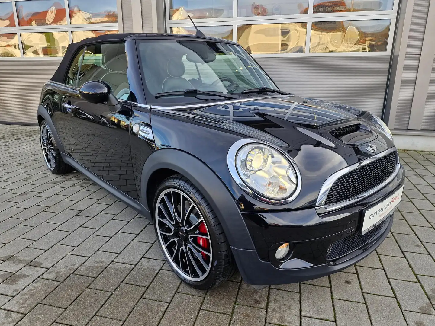 MINI John Cooper Works *Bi-Xenon*SHZ*NAVI*PDC*AutoAC* crna - 2