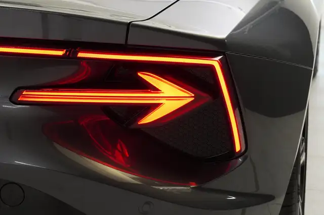 MG Sonstige Cyberster GT ALC Grau/Schwarz + Schwarzes Dach Ansicht 28