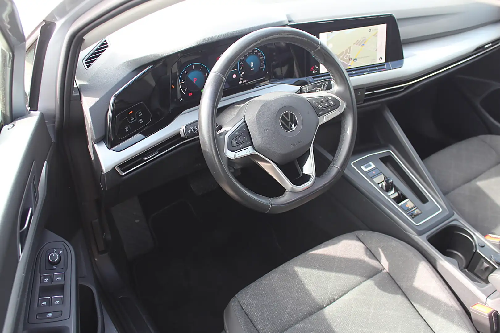 Volkswagen Golf Variant 2,0 TDI Life DSG AHK ACC Spur Notbrems Virtuel Silber - 2