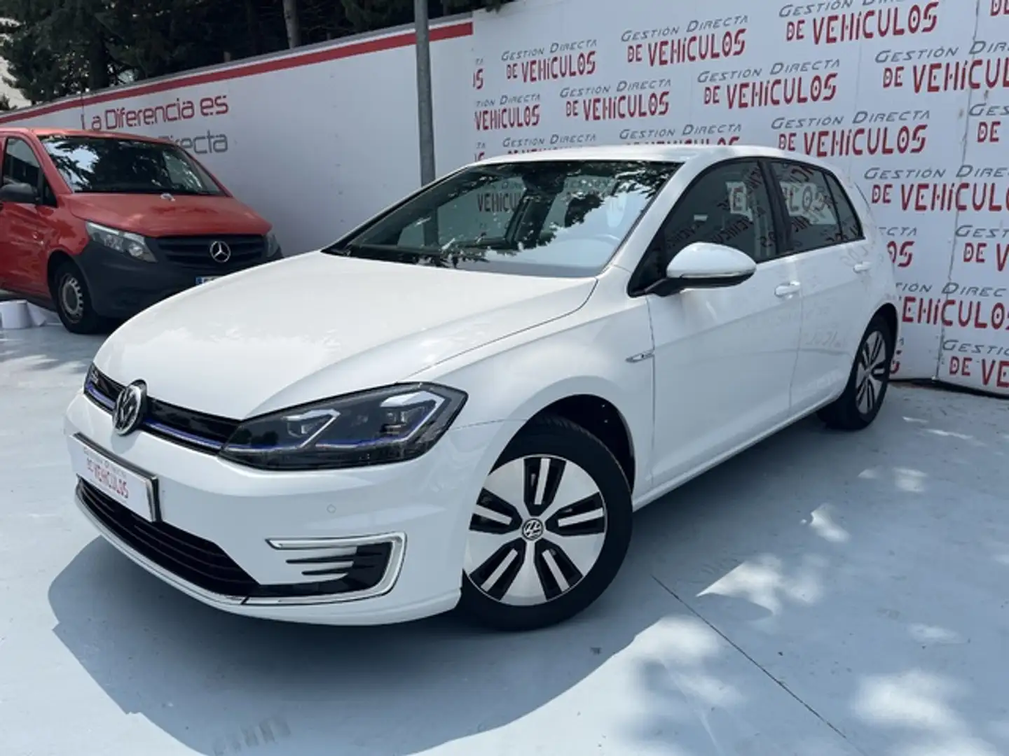 Volkswagen Golf e-Golf ePower Blanc - 1