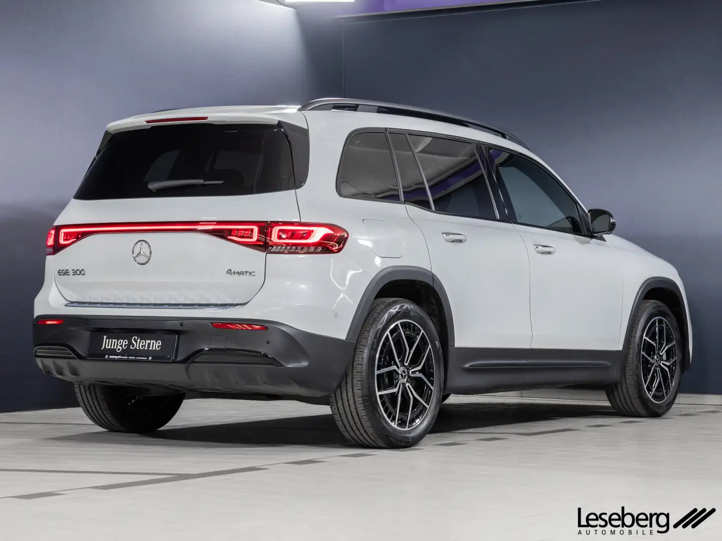 Mercedes-Benz EQB 300 EQB 300 4M AMG LED/Pano/Distro./360°/Memory/ DAB Weiß - 2
