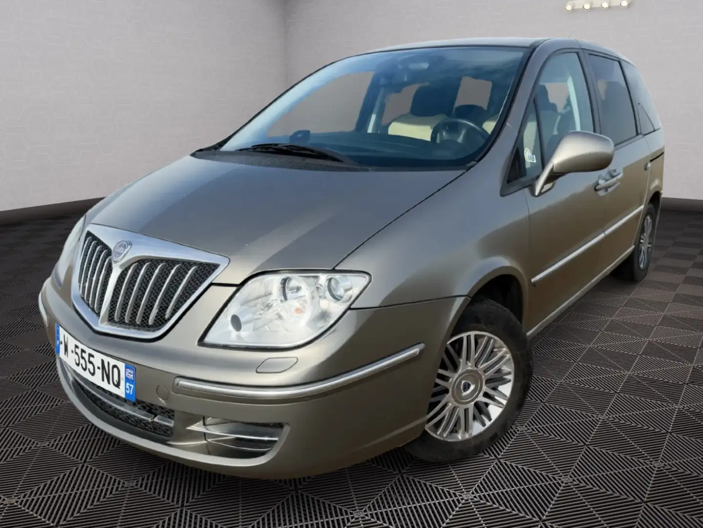Lancia Phedra 2,0 Multijet 16V (136ch) Di Lusso Gris - 1