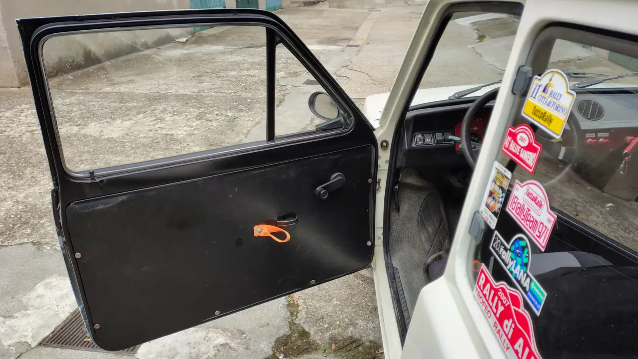 Fiat 127 2P 1050cc CL "Bauletto" 2a Serie, foto 9