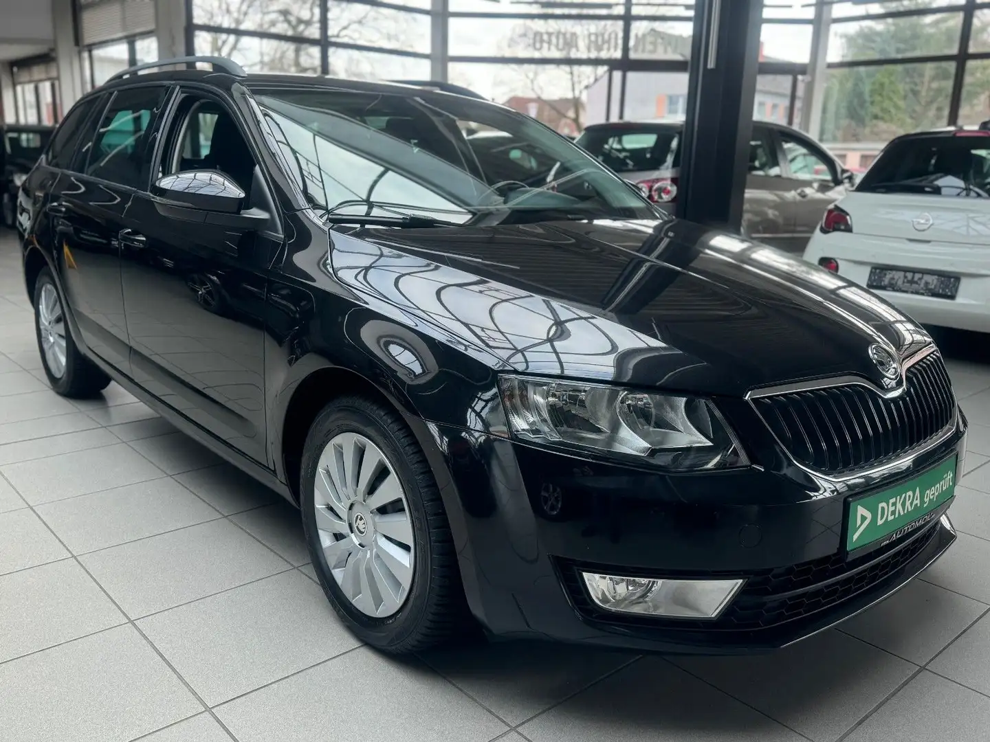 Skoda Octavia Combi Ambition 1.4TSI El.-Heckkl. Navi Schwarz - 2