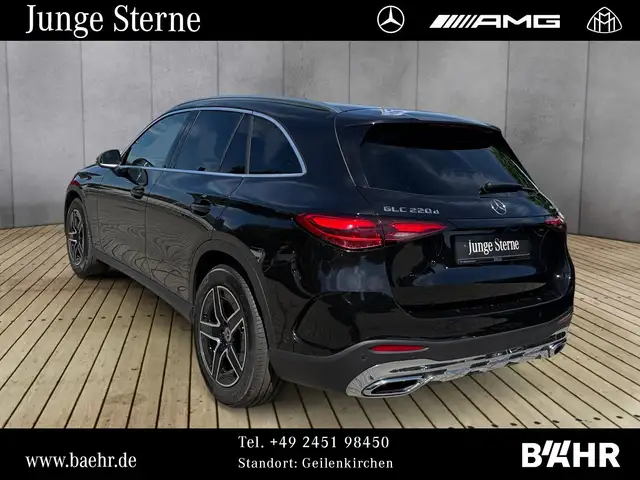 Mercedes-Benz GLC view 3