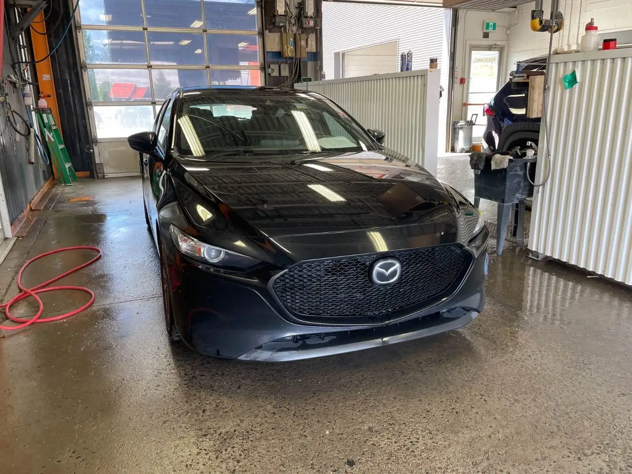 Mazda 3 снимка Mazda 3