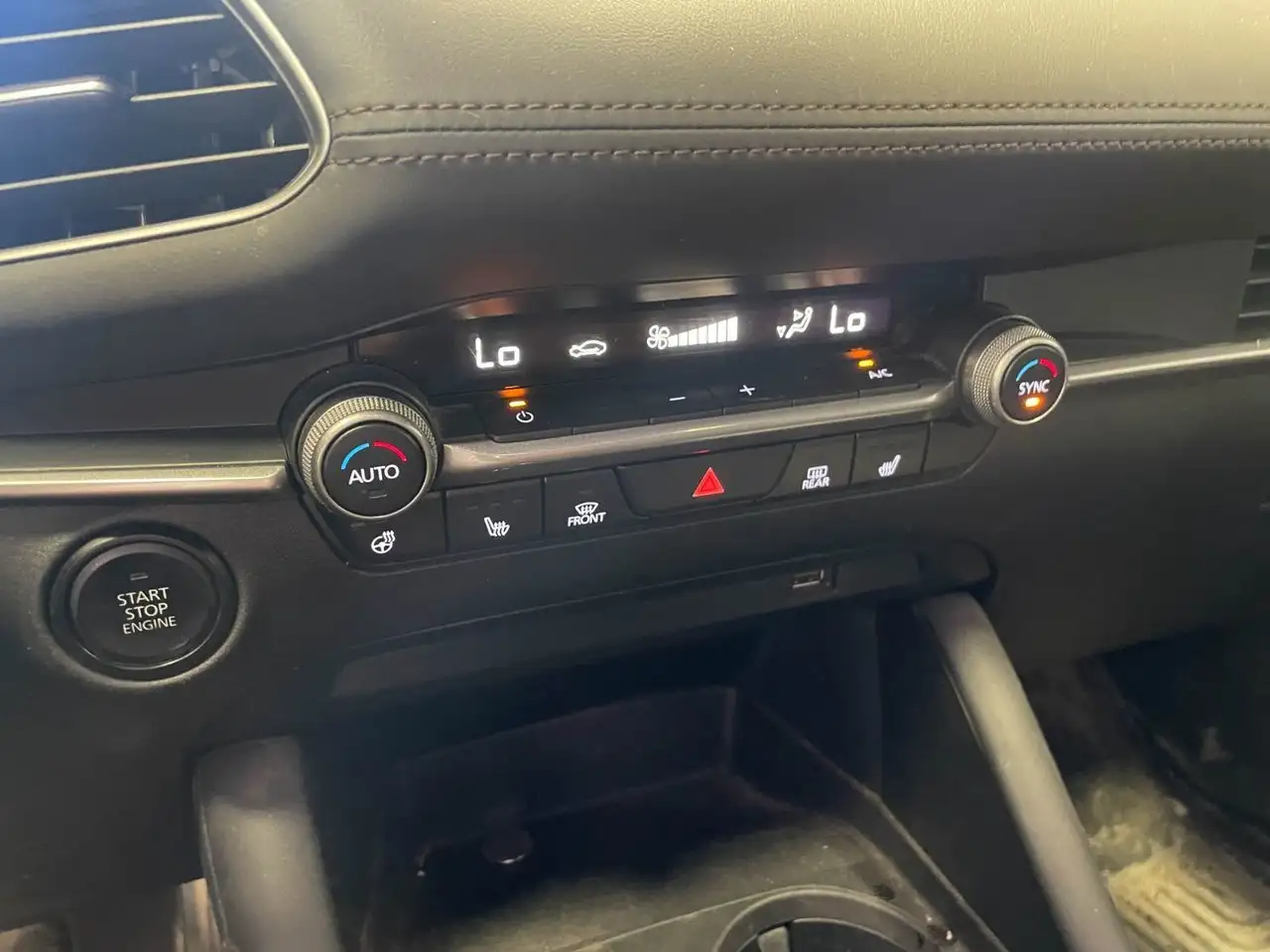 Mazda 3 снимка Mazda 3