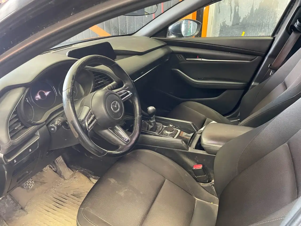 Mazda 3 снимка Mazda 3