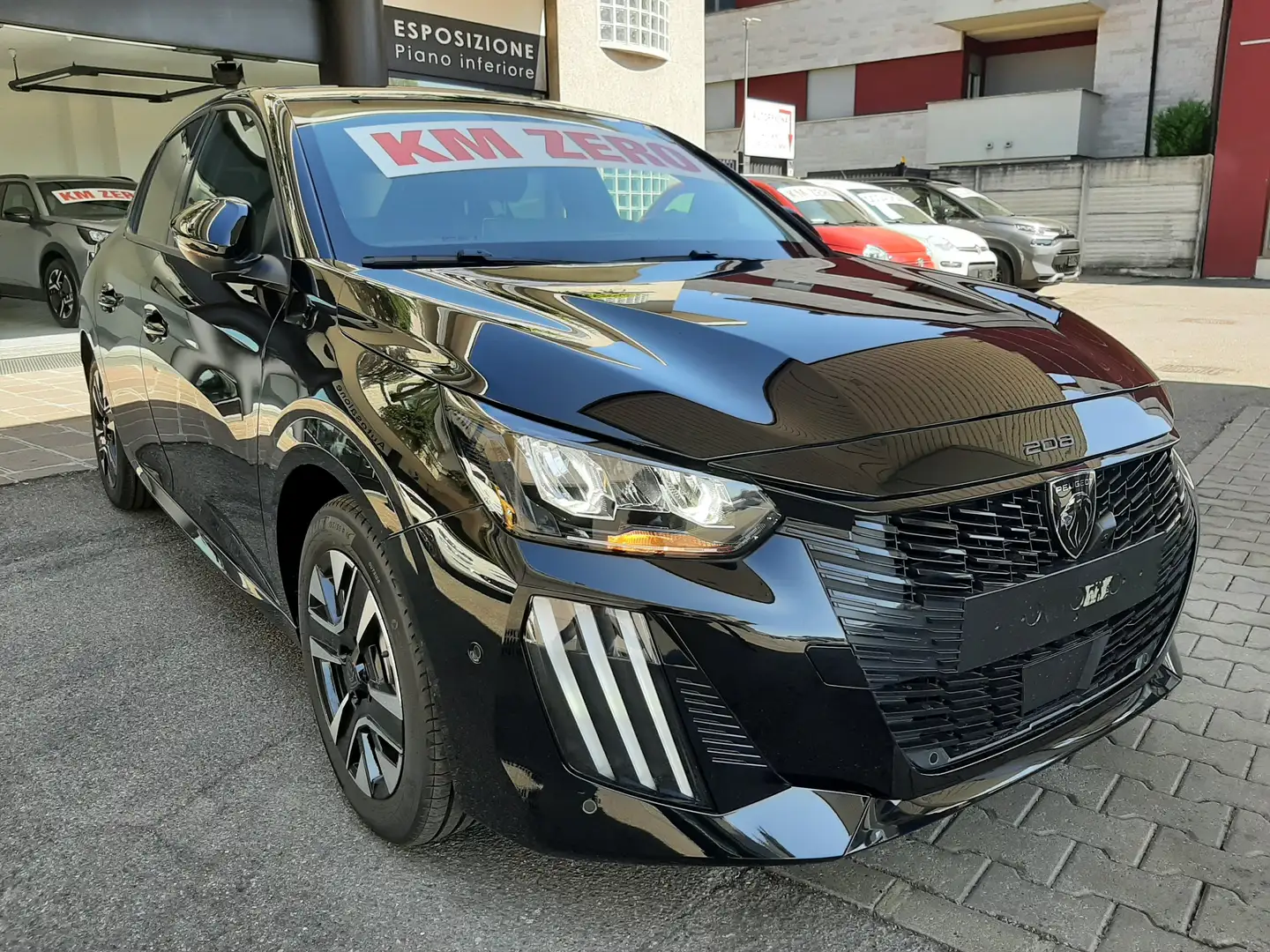 Peugeot 208 1.2 ALLURE 100CV KM ZERO Nessun Vincolo Noir - 2