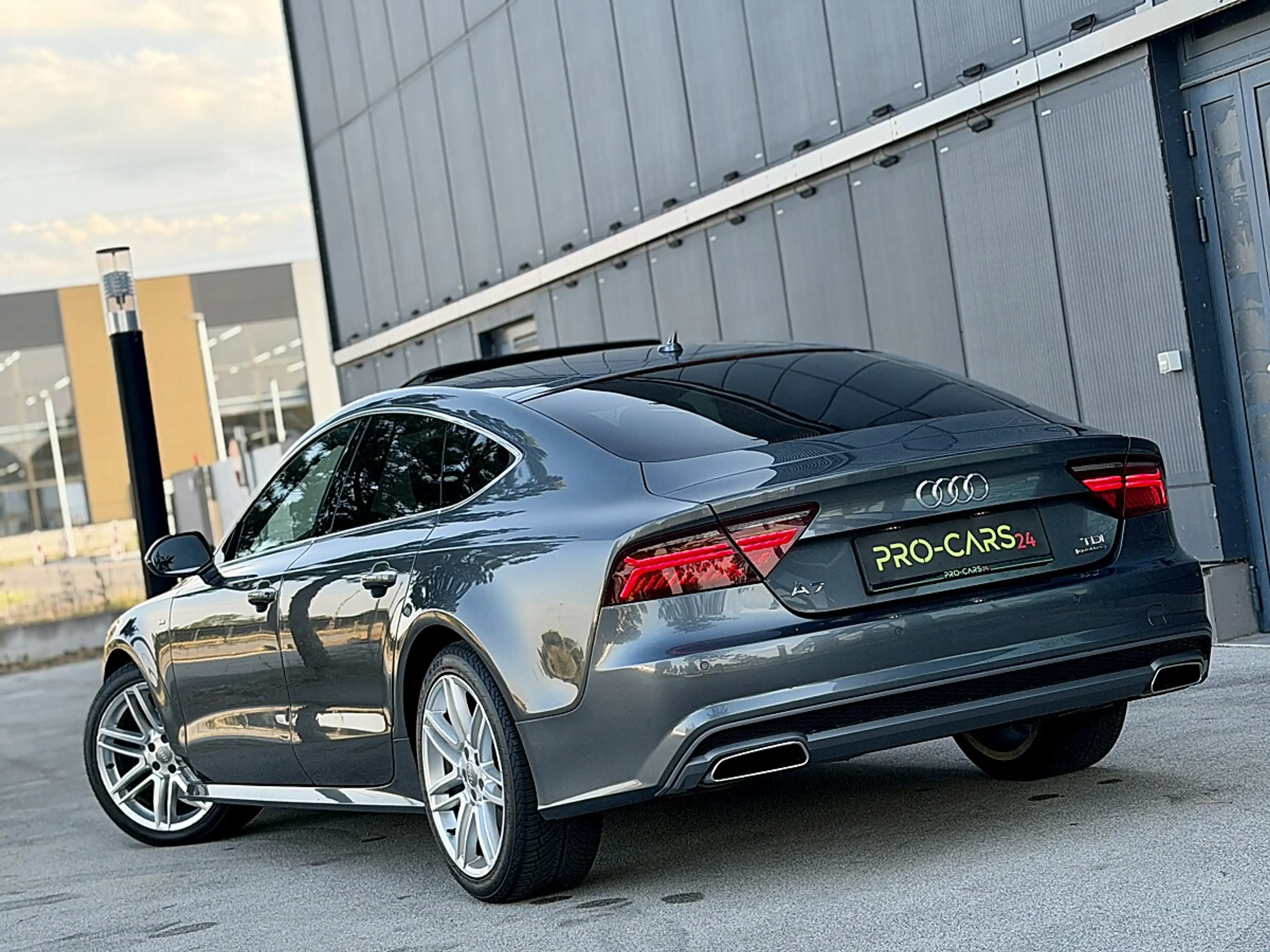 Audi A7 Sportback 3,0 TDI Sport quattro S-tronic — photo 14