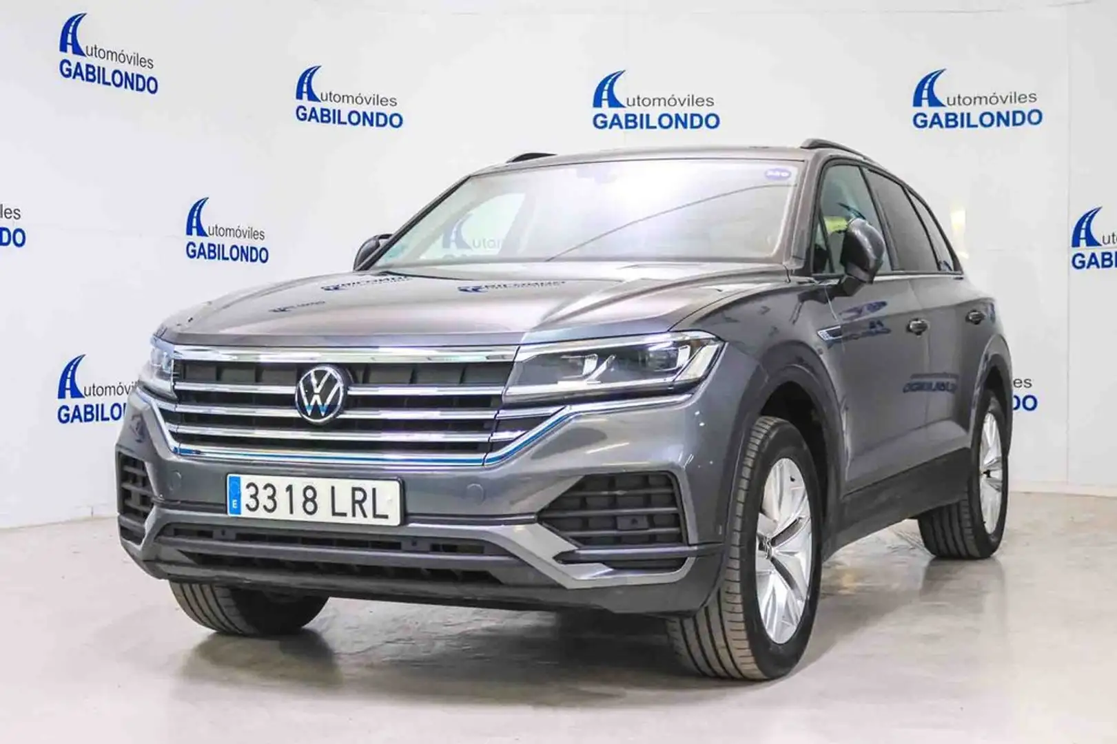 Volkswagen Touareg Prem Eleg 3.0 V6 TDI 170kW Tip 4M Grijs - 1