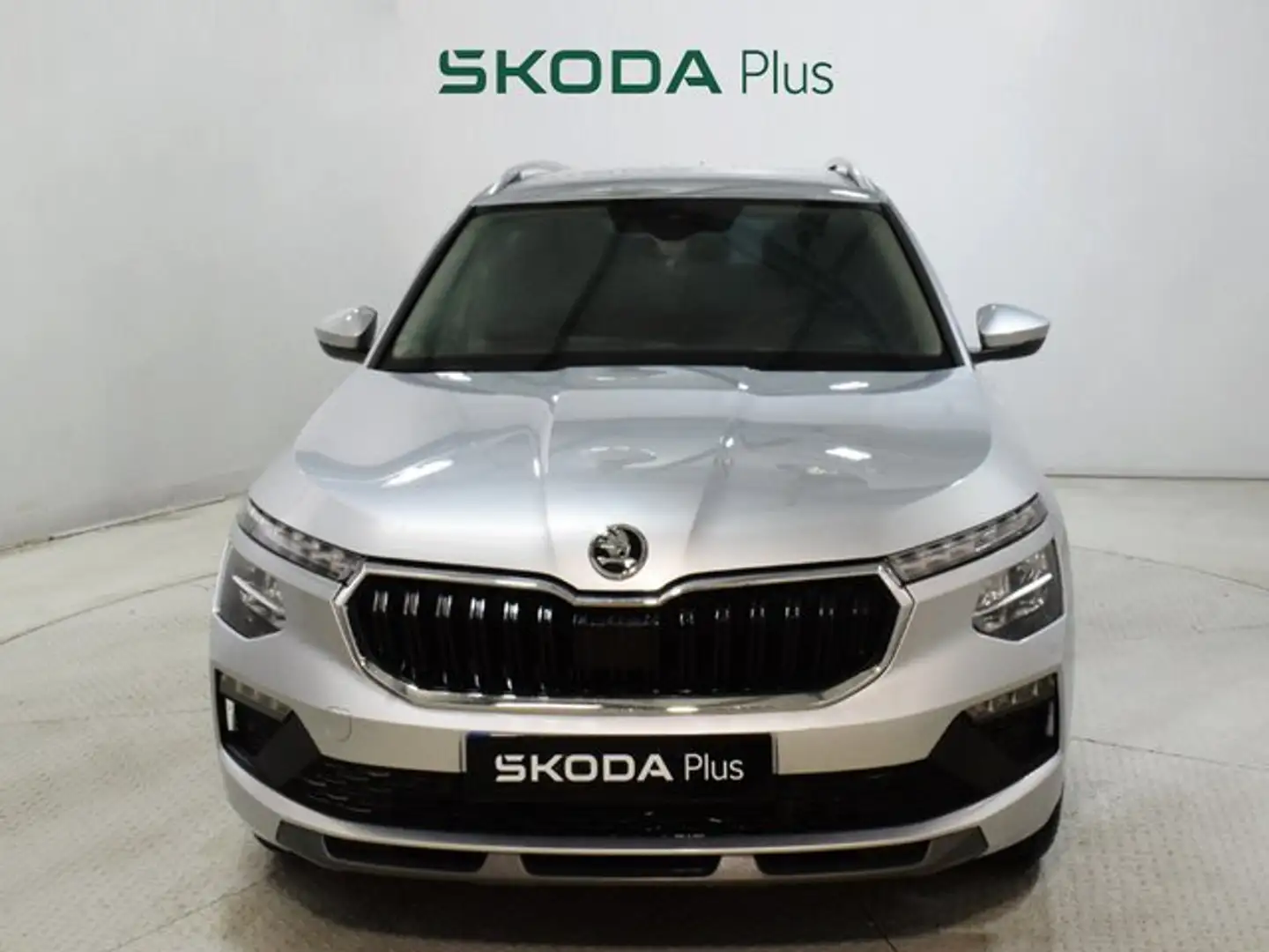 Skoda Kamiq 1.0 TSI Selection DSG7 85kW Gris - 2